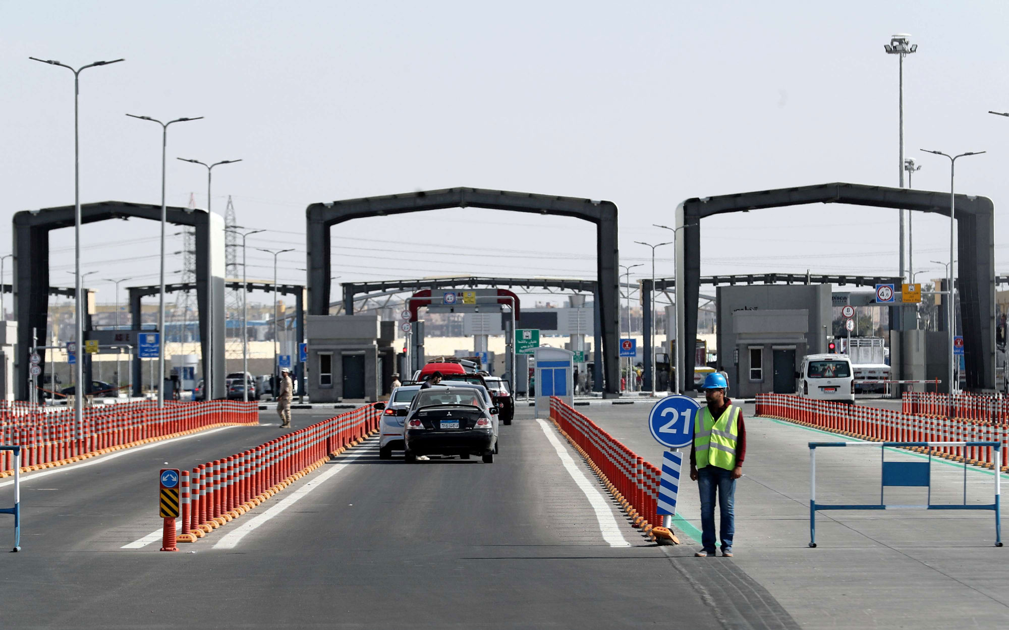 مصر تعمل على تطوير البنى التحتية حول منطقة قناة السويس