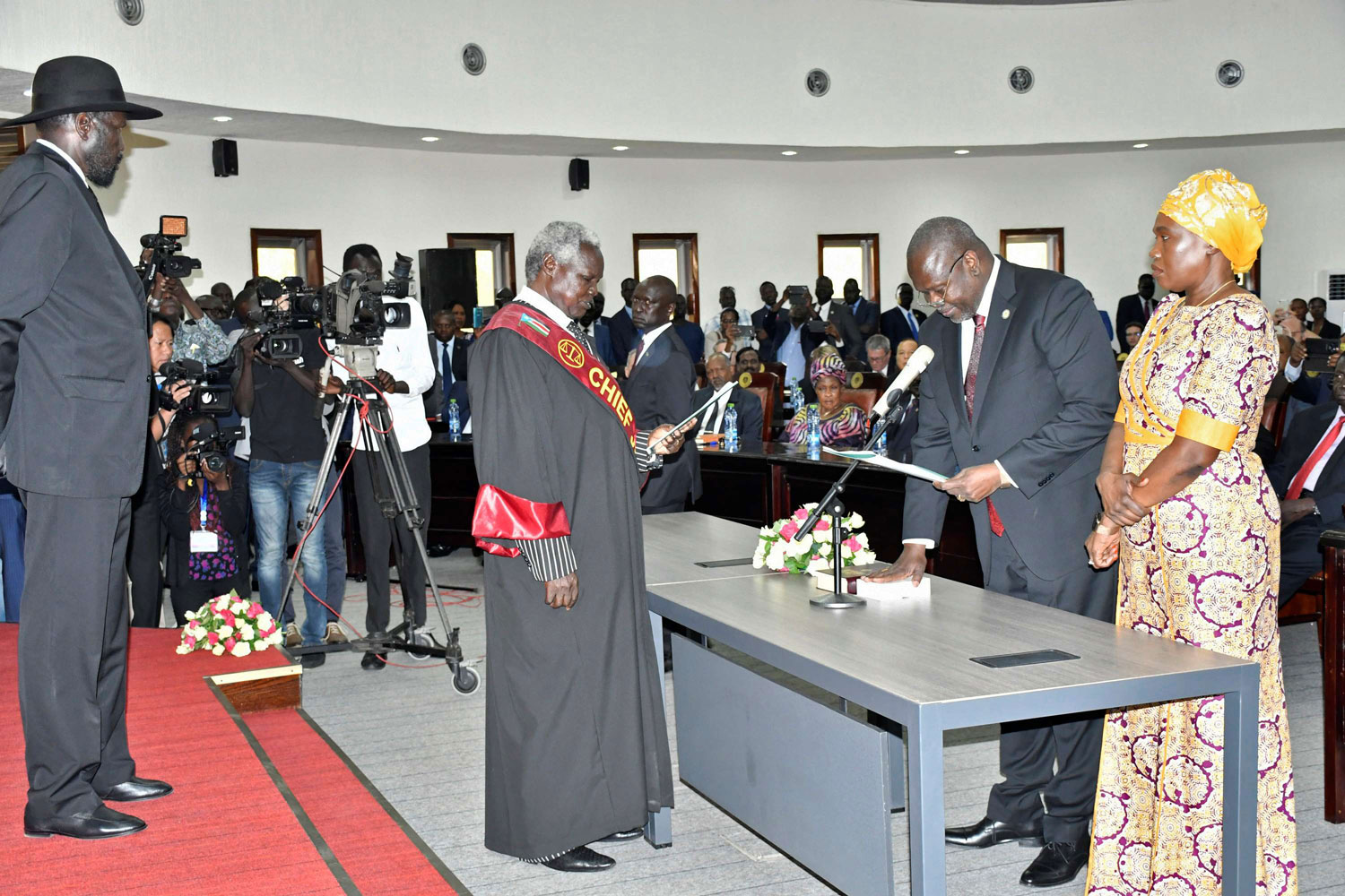مشار يقسم على وفائه لجمهورية جنوب السودان