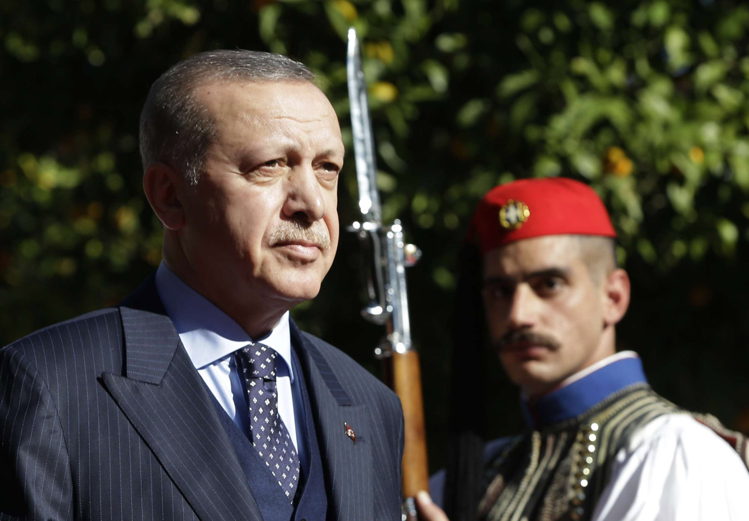 أردوغان يتجه لتحريك مياه الأقليات الراكدة بعد فشل القوة العسكرية 