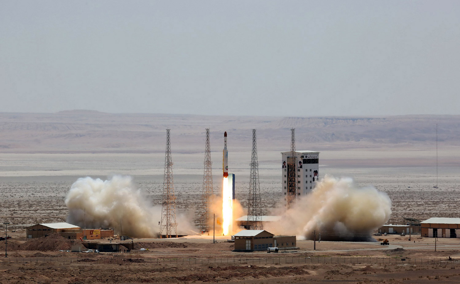 ترامب سخر من محاولات إيران الفاشلة لإطلاق الأقمار الاصطناعية 