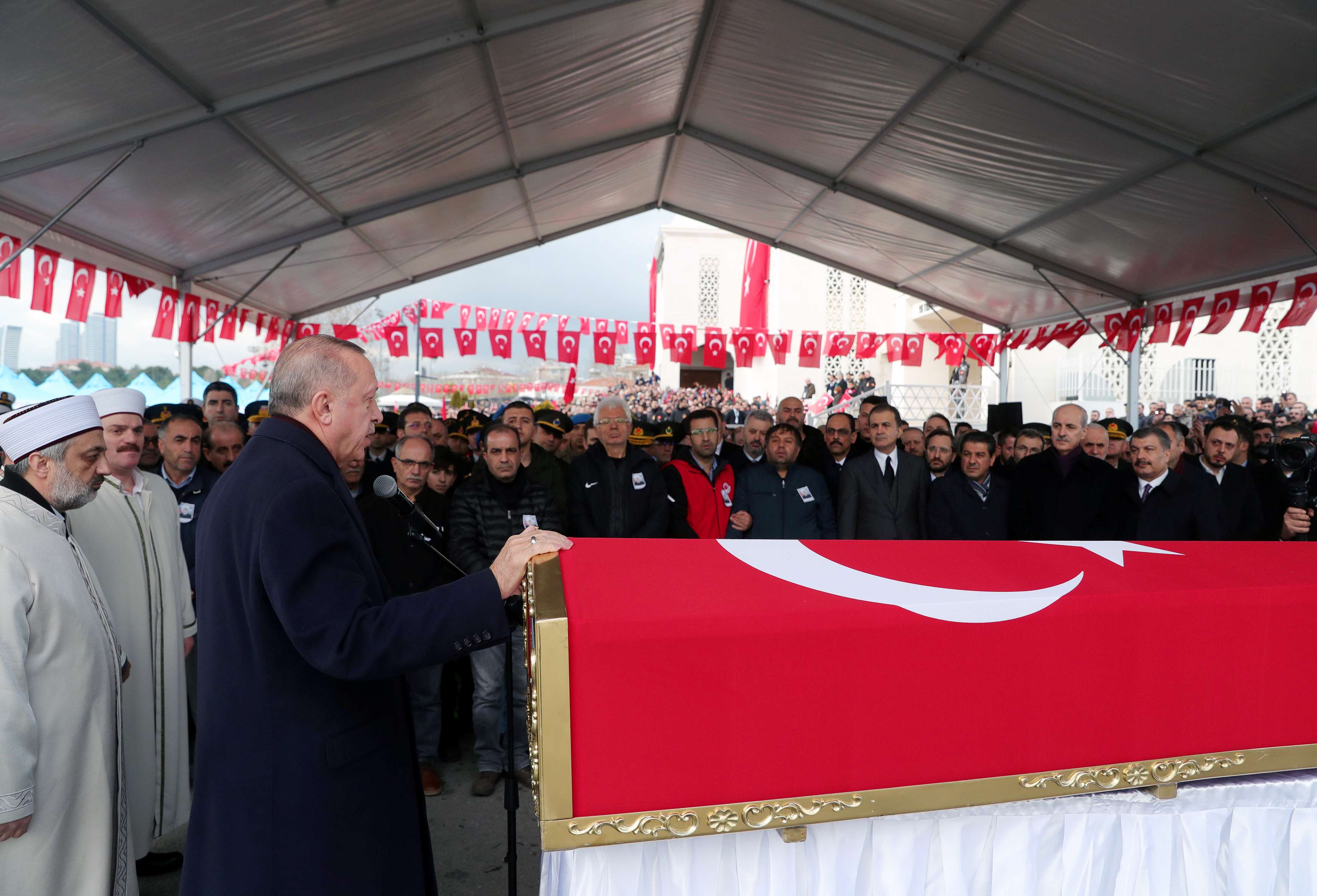 الرئيس التركي يتلقى ضربة موجعة بقتلاه في إدلب
