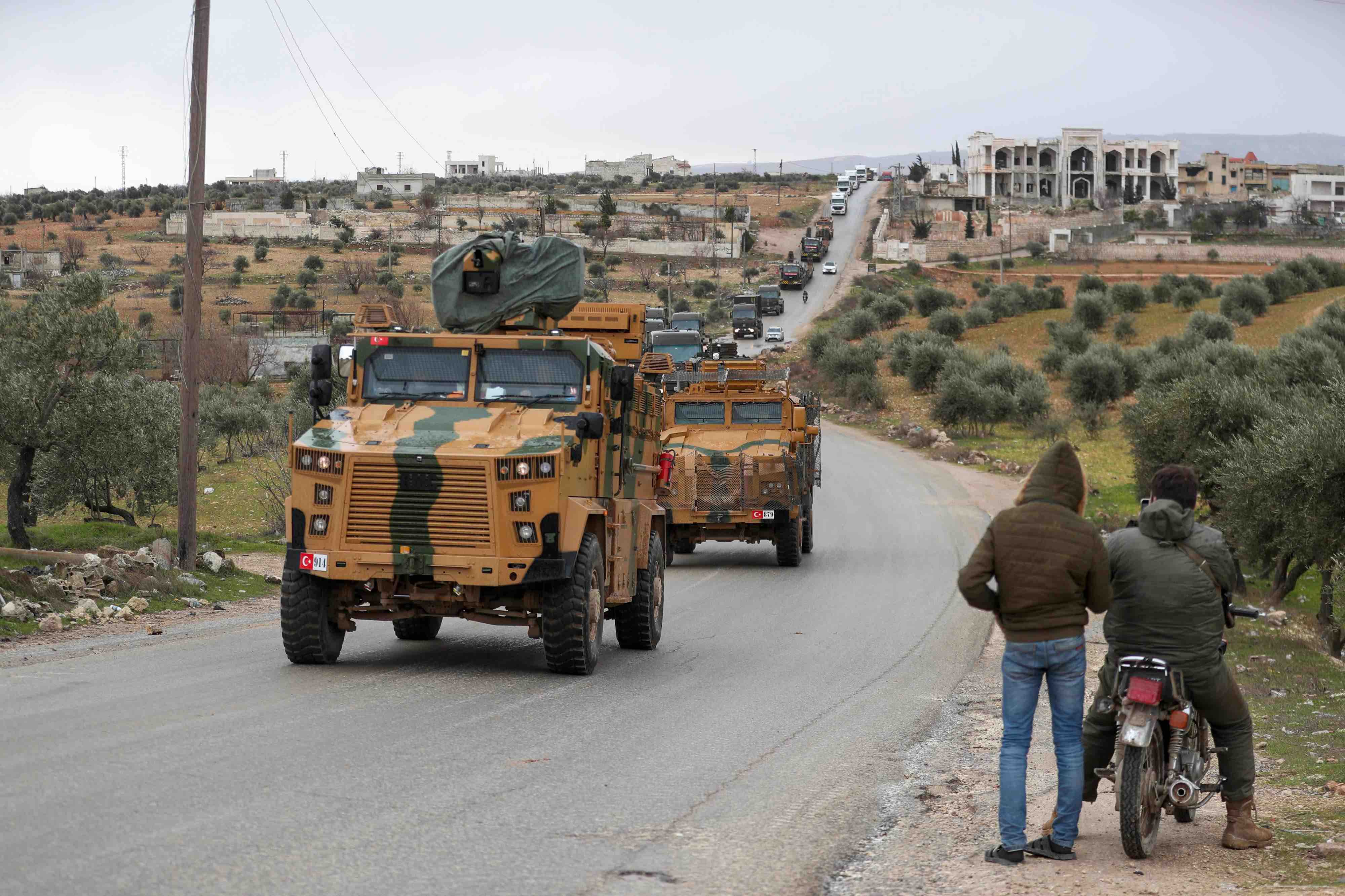 Three hundred Turkish vehicles entered Idlib on Saturday, bringing the total to around 1,000 this month
