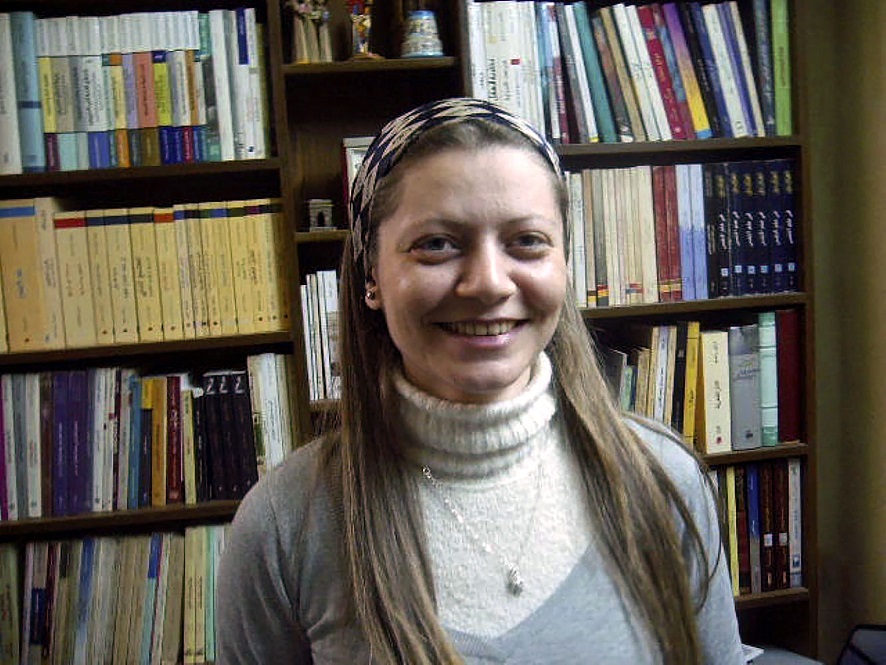الناشطة السورية المختطفة قسريا رزان زيتونة