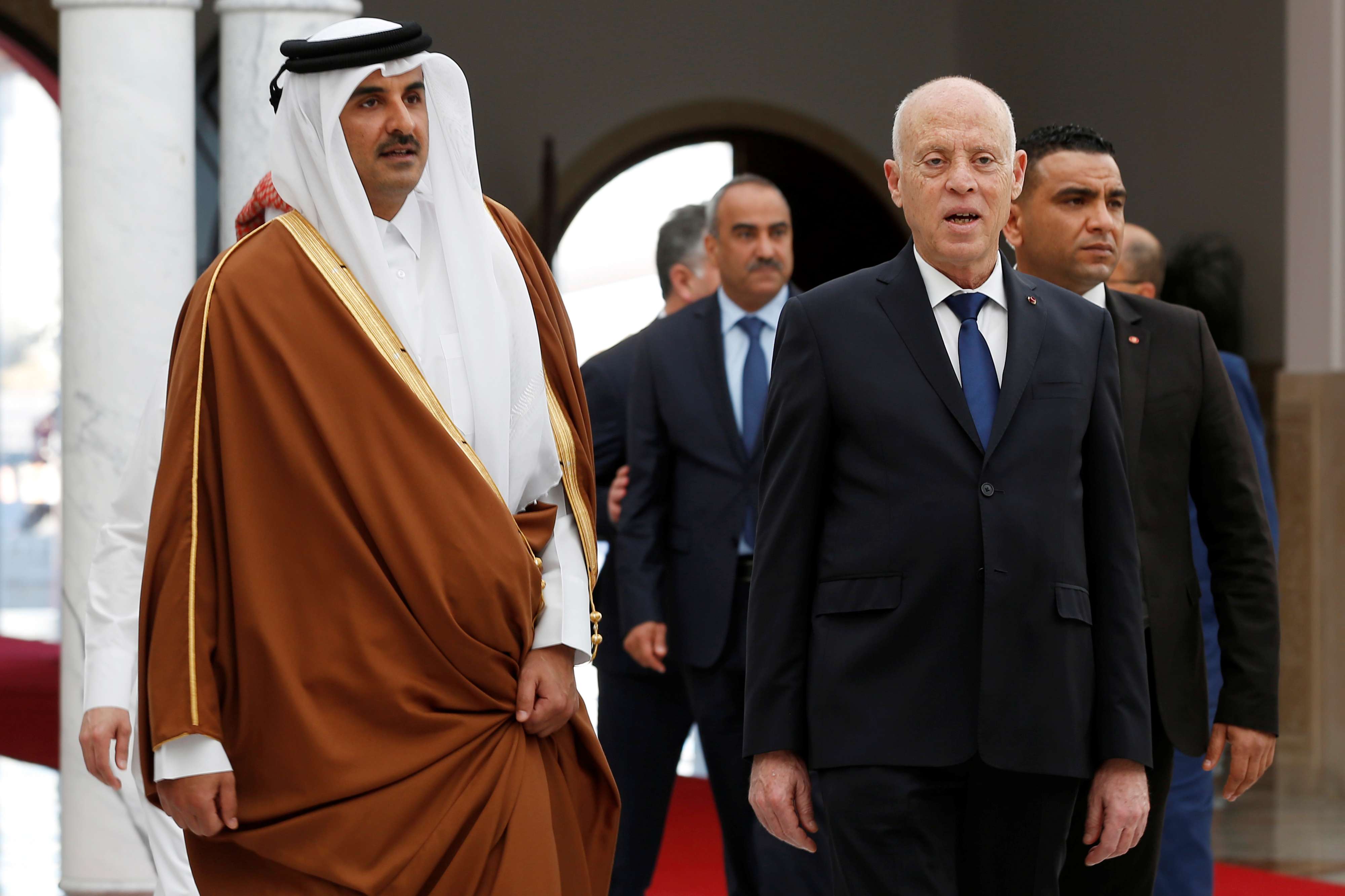 الرئيس التونسء قيس سعيد وامير قطر الشيخ تميم بن حمد ال ثاني