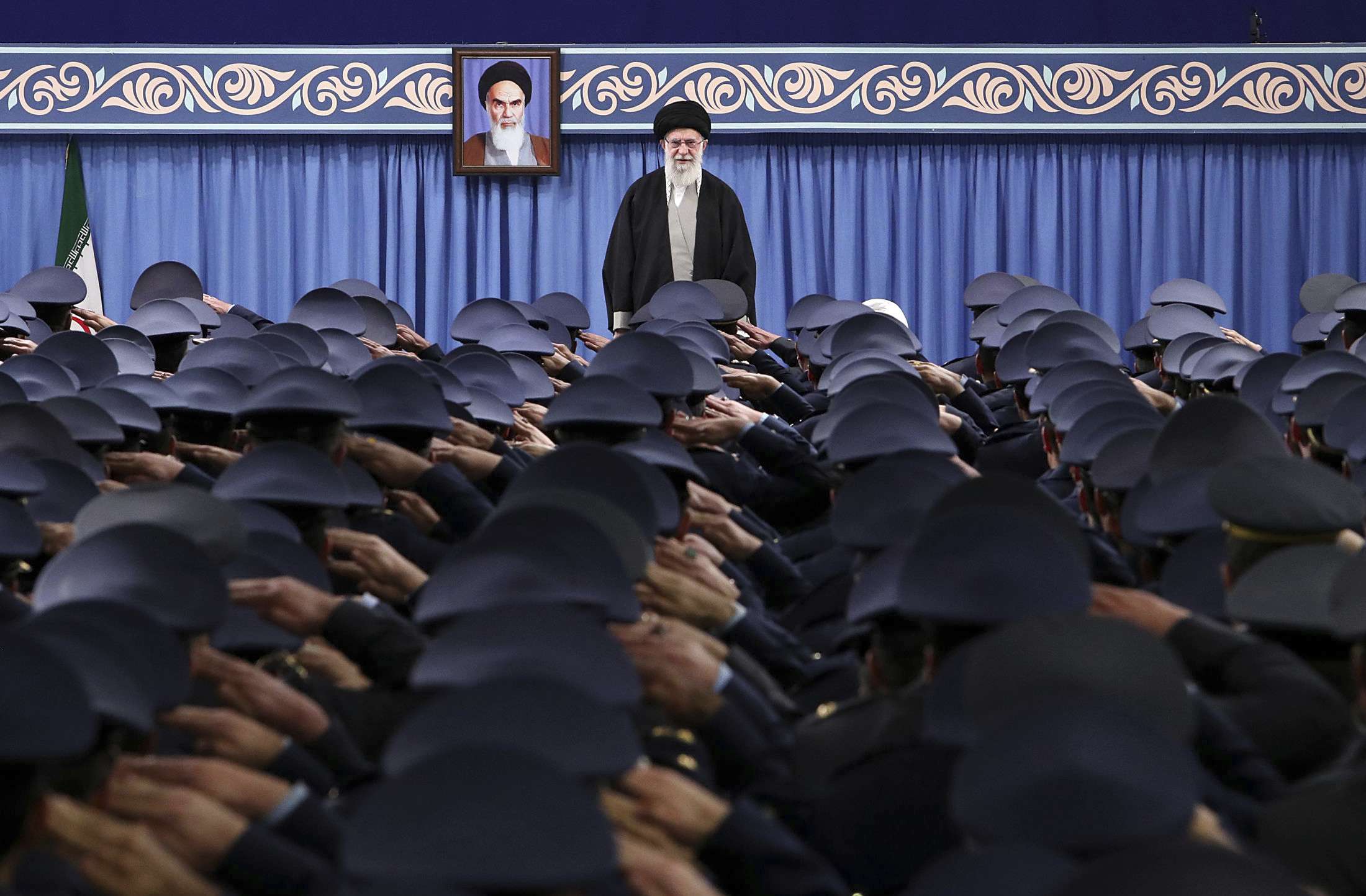 المرشد الايراني الاعلي اية الله علي خامنئي