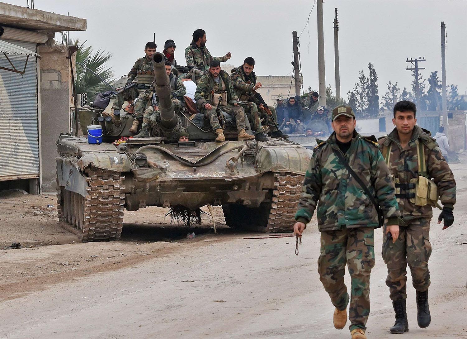 Syrian regime forces press on with their offensive in the northwest