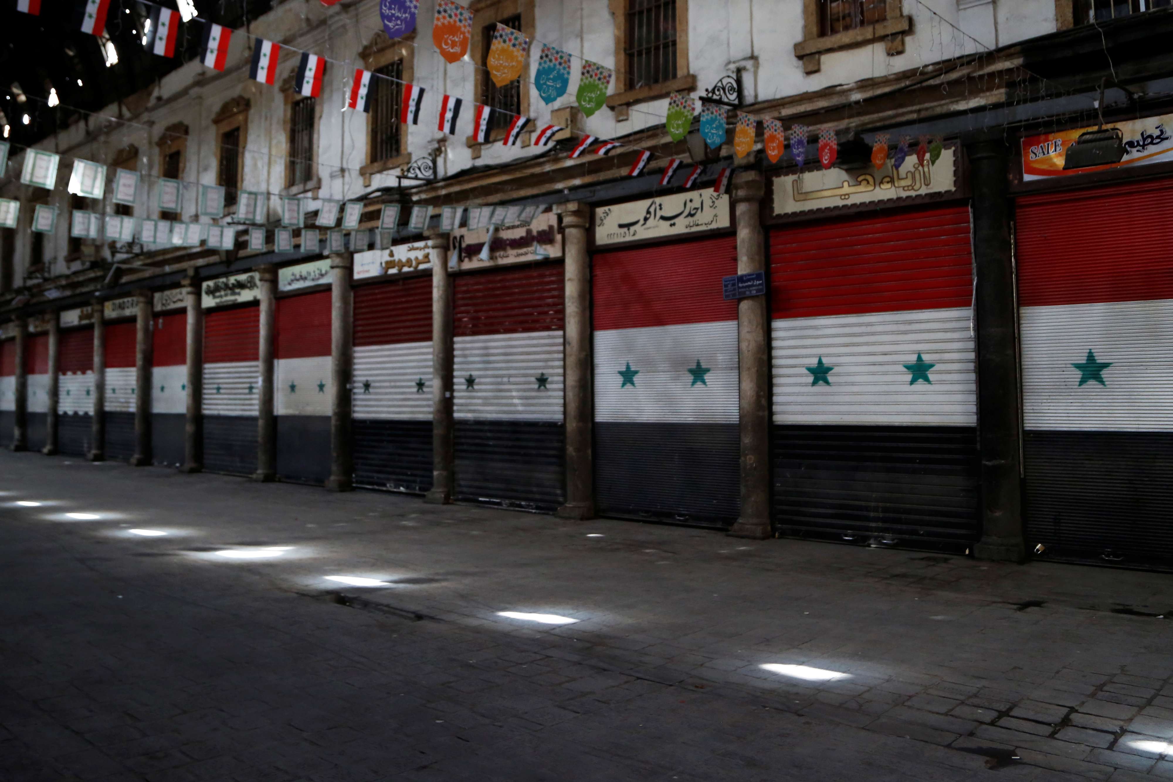 سوريا تغلق المحلات والمؤسسات لمنع انتشار وباء كوفيد-19