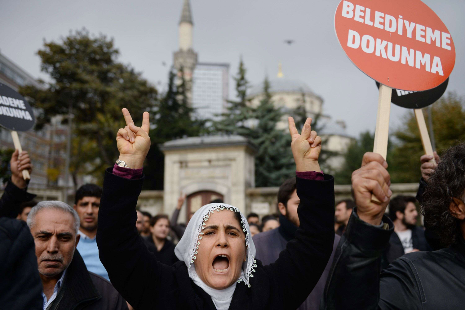 السلطات التركية عينت أمناء لـ32 مجلس بلدية كانت من نصيب حزب الشعوب الديمقراطي
