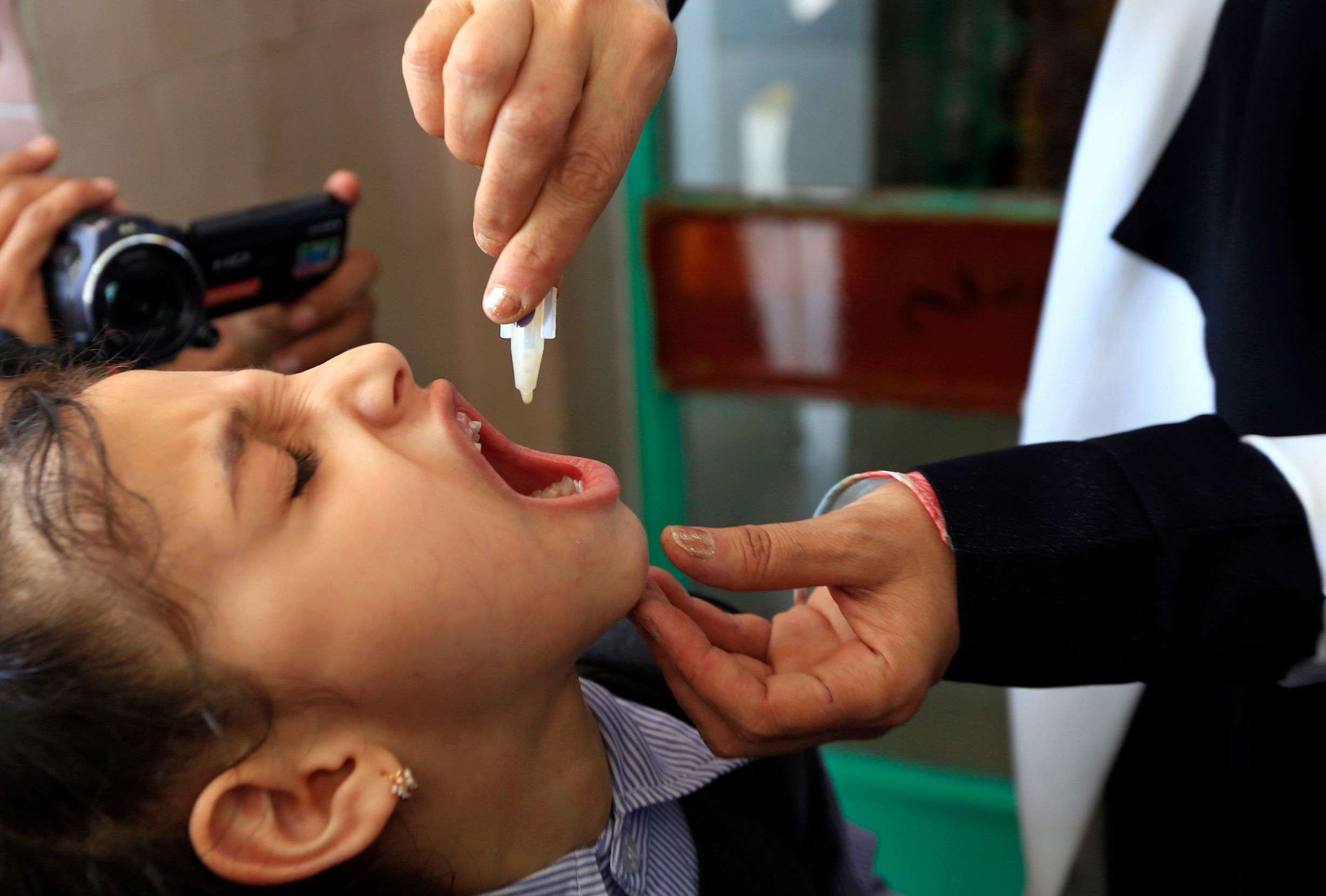 اليمنيون عانوا من انتشار وباء الكوليرا بسبب الحرب