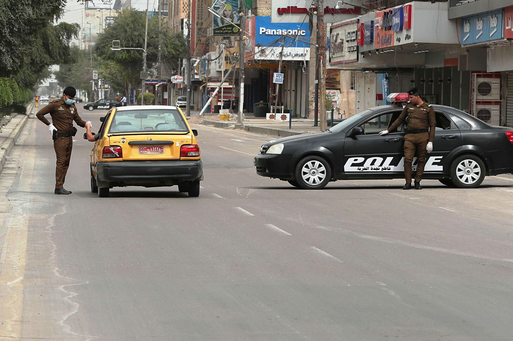 الشرطة العراقية تقيد حركة التنقل خوفا من كورونا