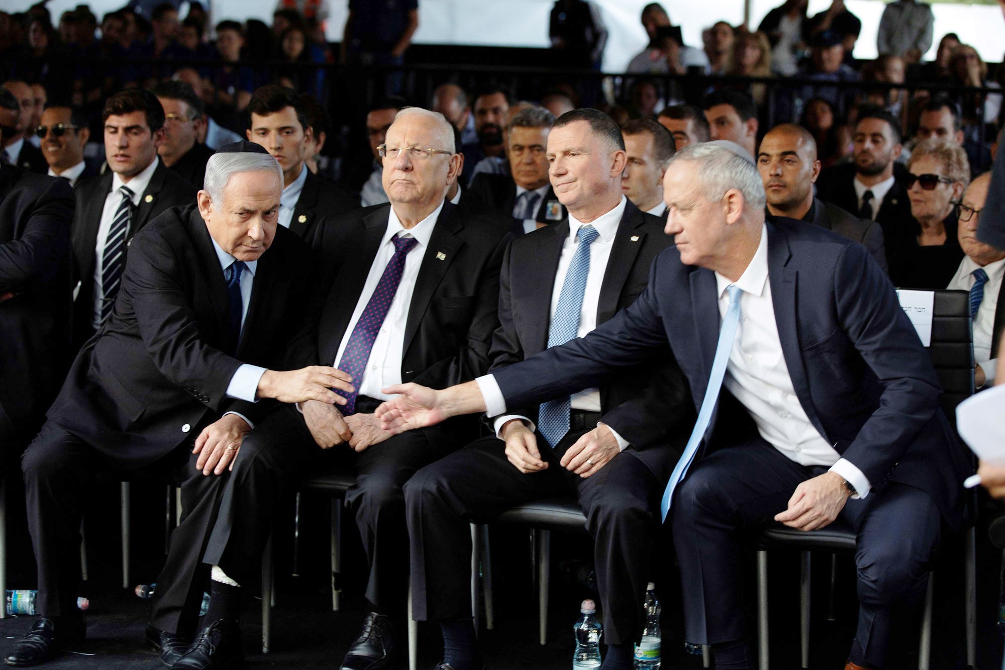 رئيس الوزراء الاسرائيلي بنيامين نتنياهو ومنافسه بيني غانتس