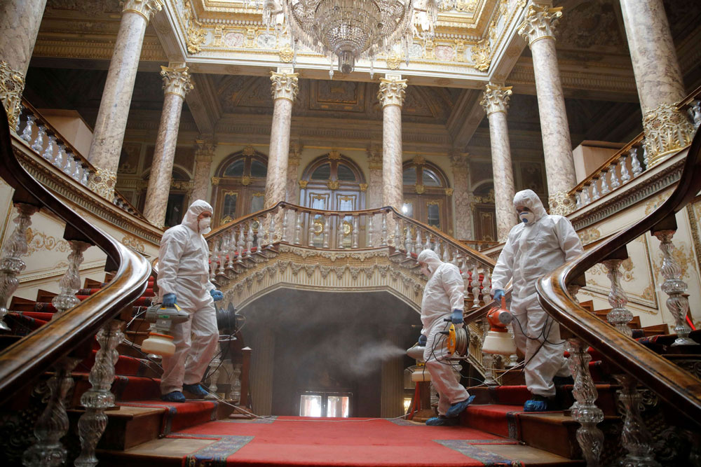 بلدية اسطنبول بادرت بتطهير أماكن عامة ومؤسسات