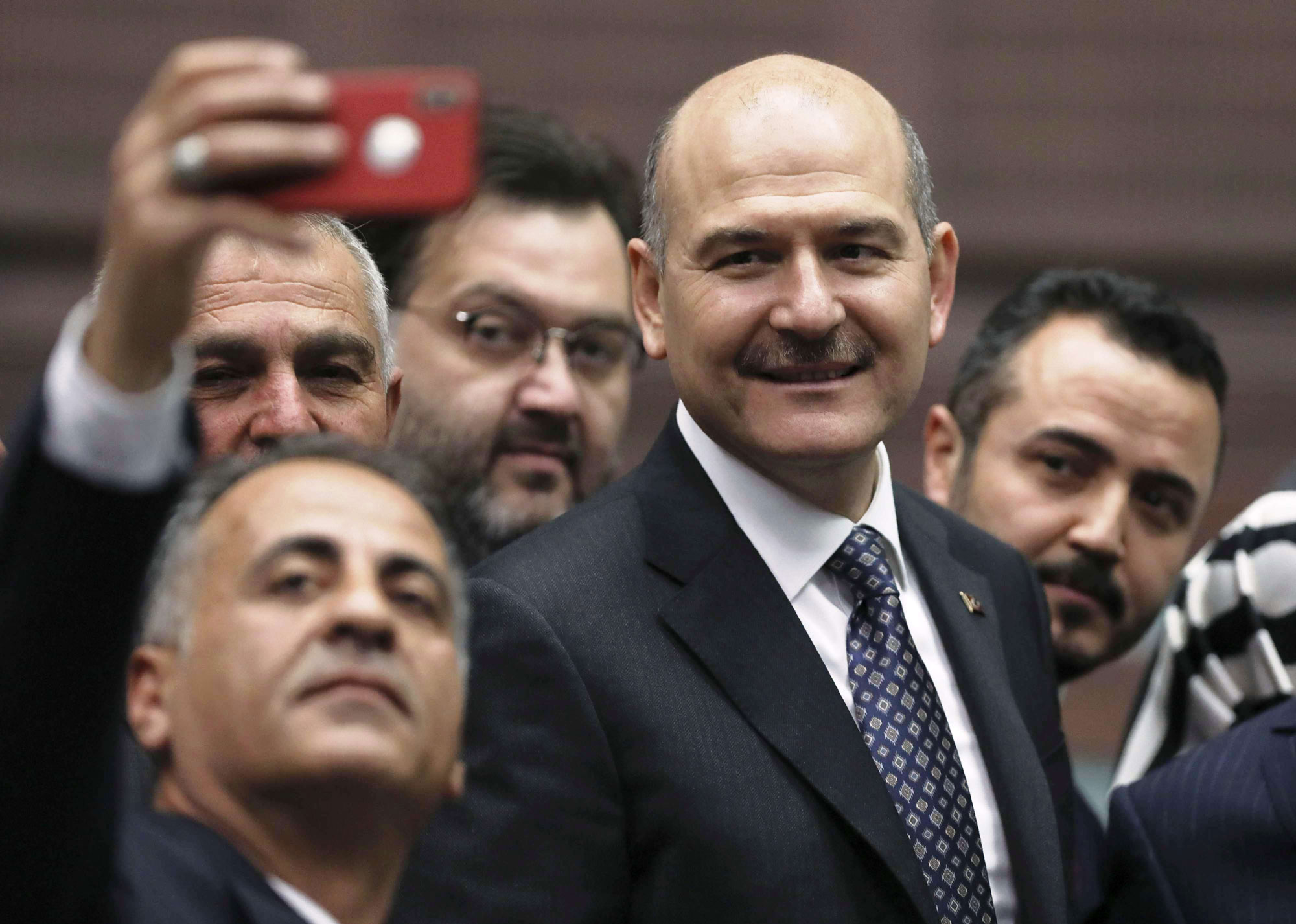 صويلو يكتسب زخما كبيرا من شعبية أردوغان المتلاشية بين الأتراك