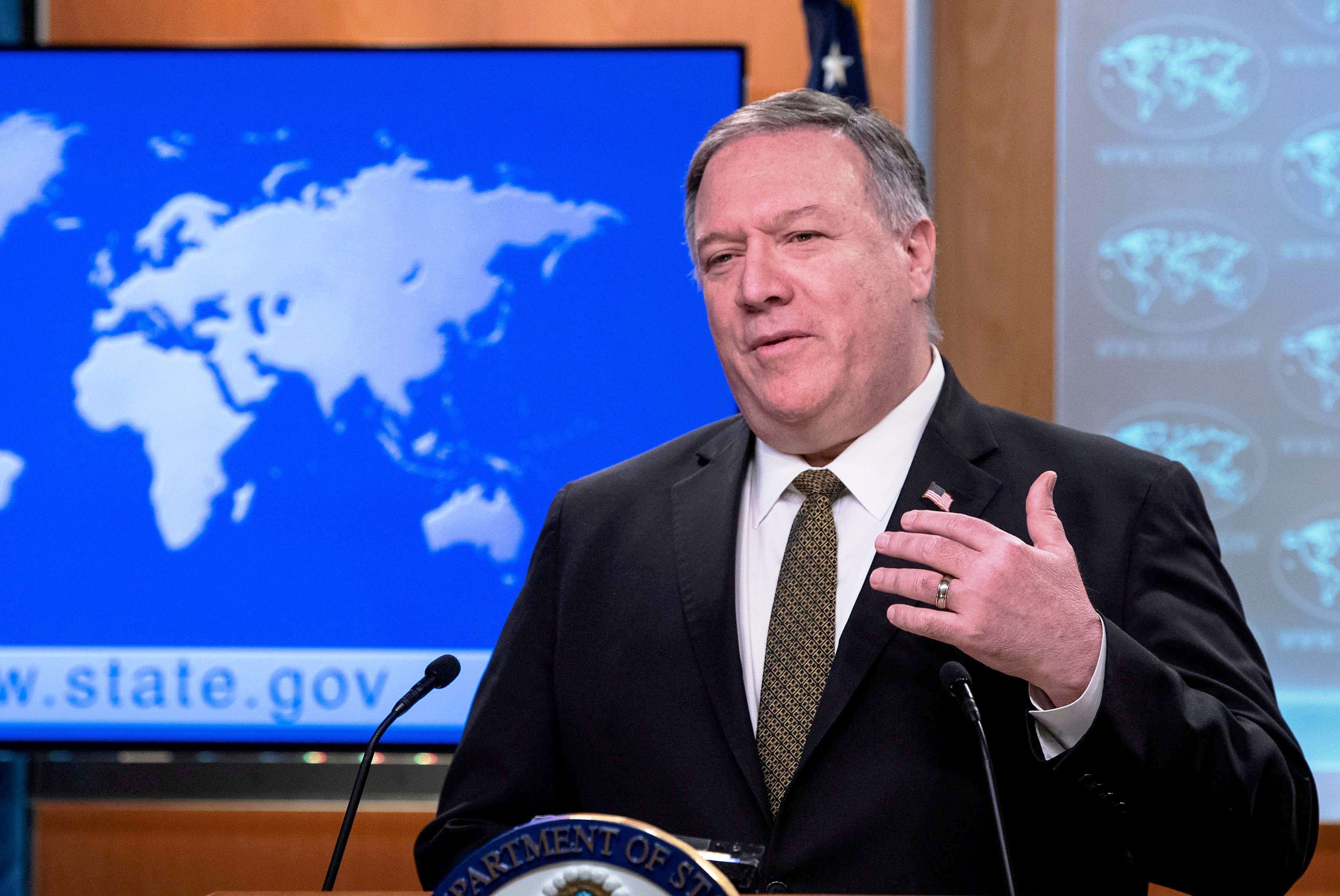 بومبيو يصف برامج إيران الفضائية بالعدائية