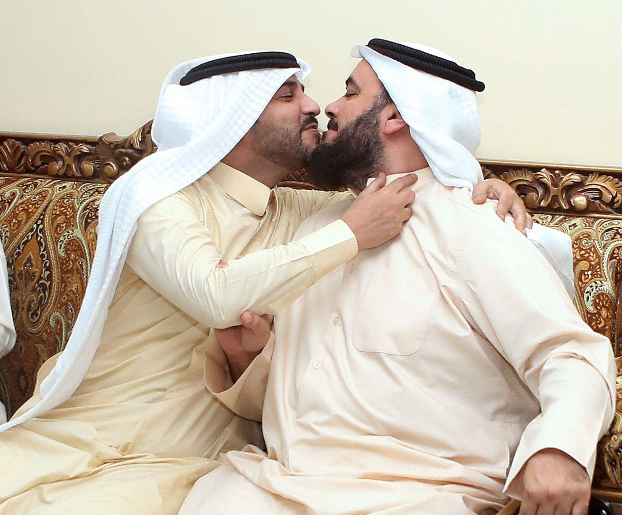 عادات الكويتيين في السلام