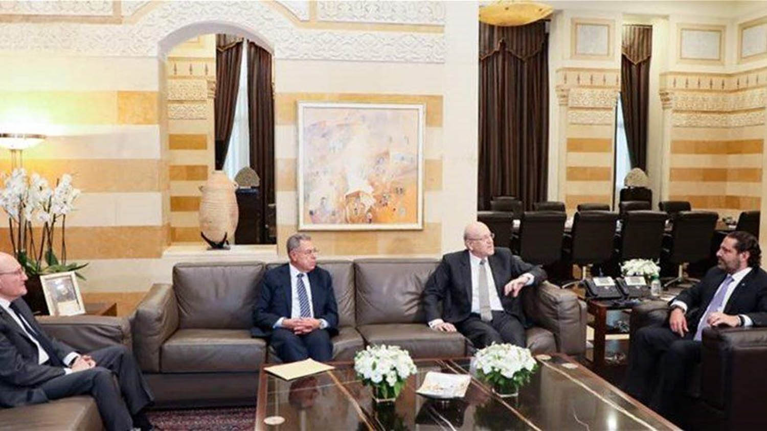 رؤساء الحكومة اللبنانية السابقون سعد الحريري ونجيب ميقاتي وفؤاد السنيورة وتمّام سلام