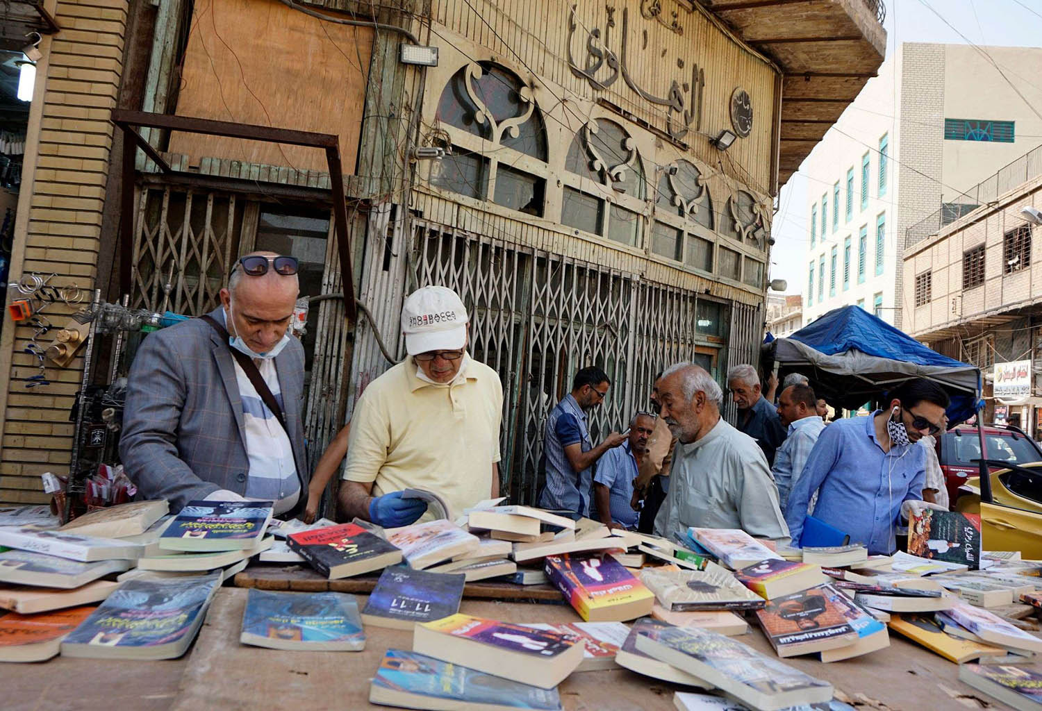 شارع المتنبي - شارع الثقافة والكتب في بغداد