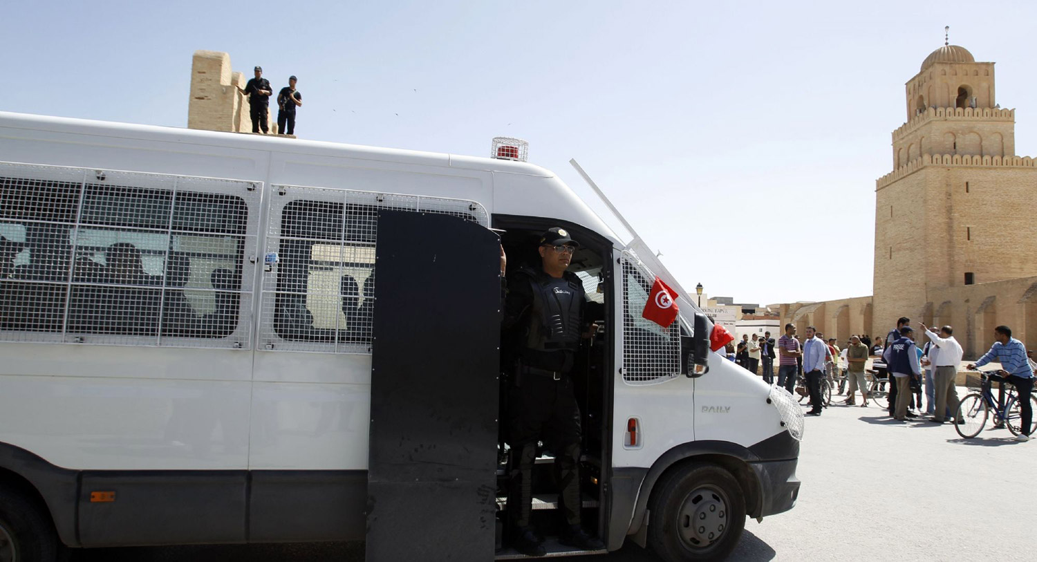 السلطات قامت بتوقيف مزودي الحكول المغشوش بمنطقة حاجب العيون في القيروان