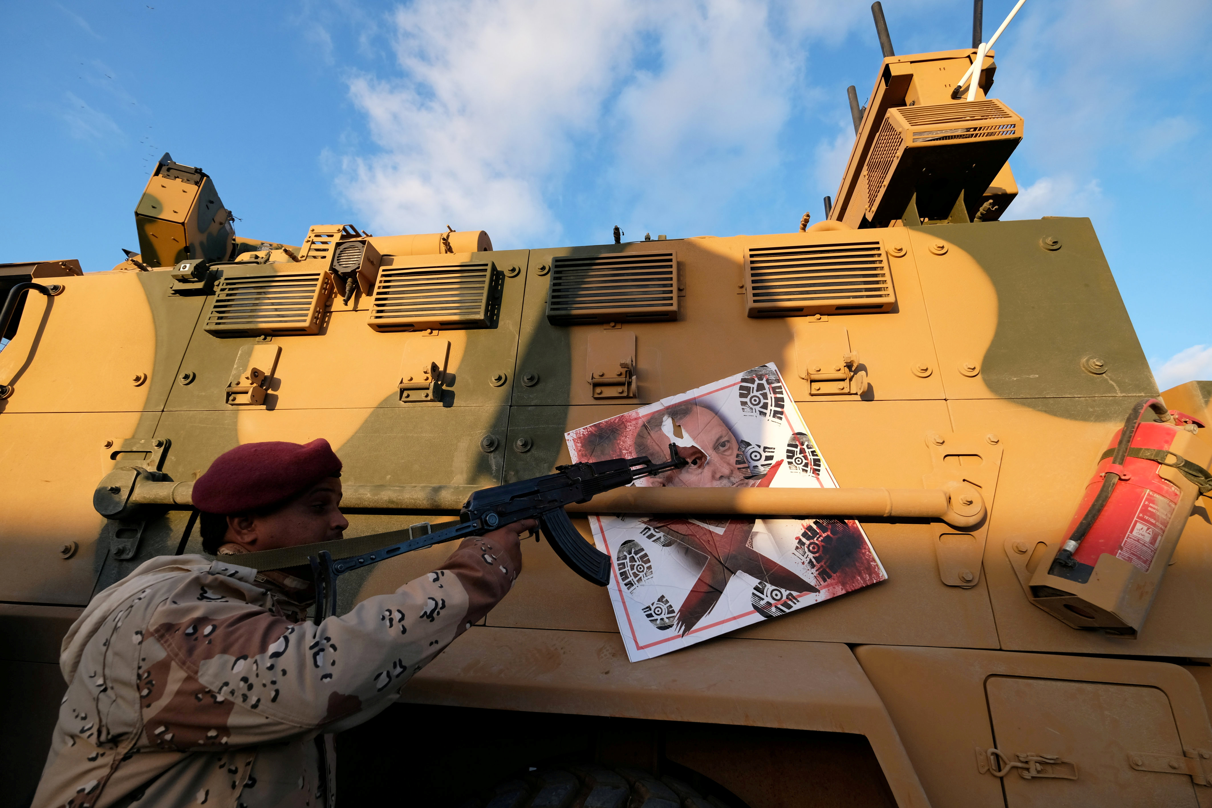 الجيش الليبي يتمسك بمهمة طرد تركيا من طرابلس