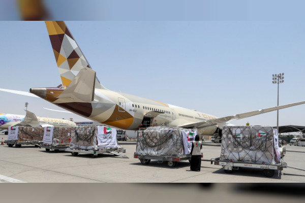 الإمارات أرسلت مئات الأطنان من الامدادات الطبية لأكثر من دولة حول العالم