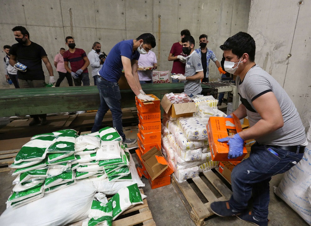 توزيع مساعدات غذائية في لبنان