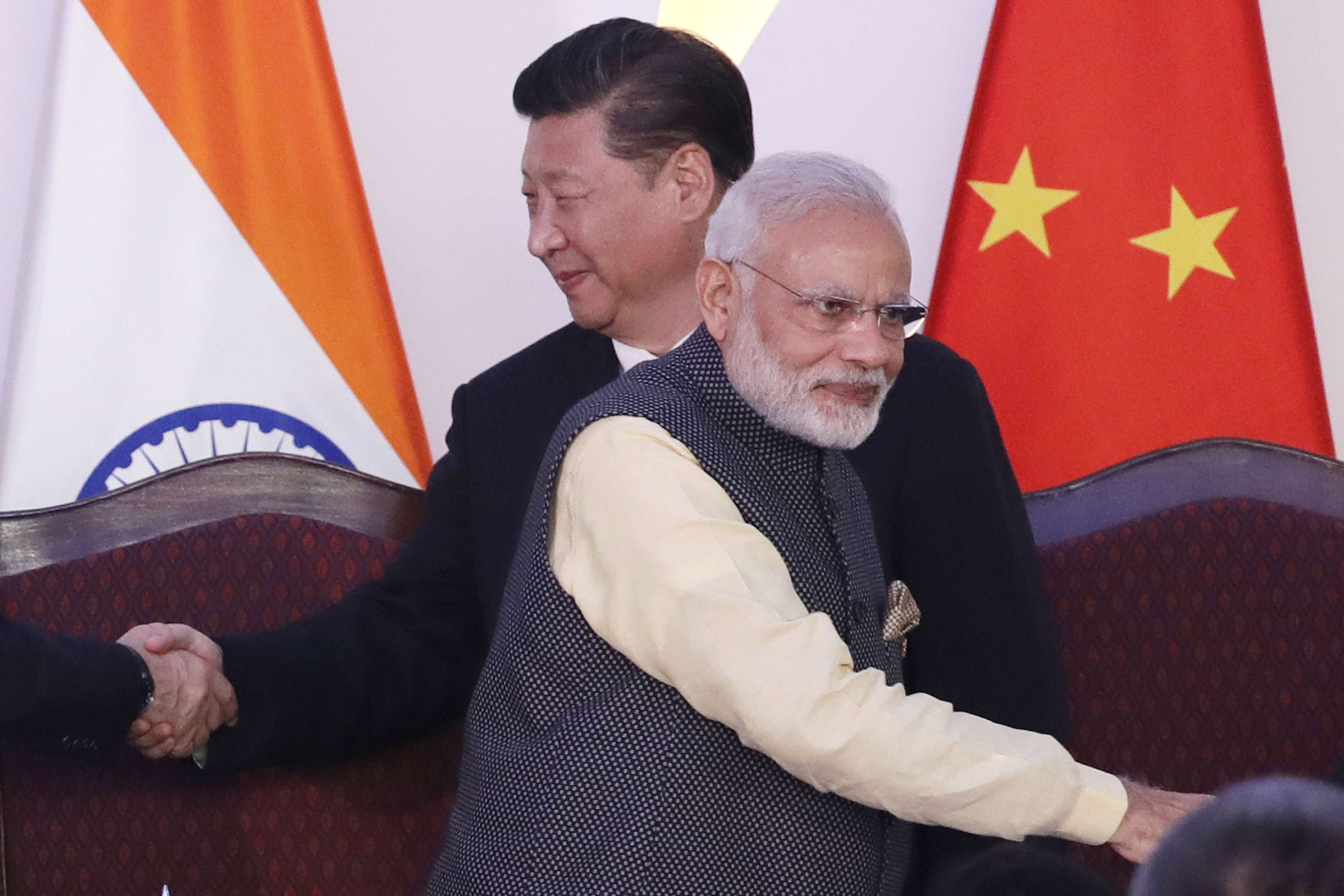 رئيس وزراء الهند ناريندرا مودي والرئيس الصيني شي جينبيغ 