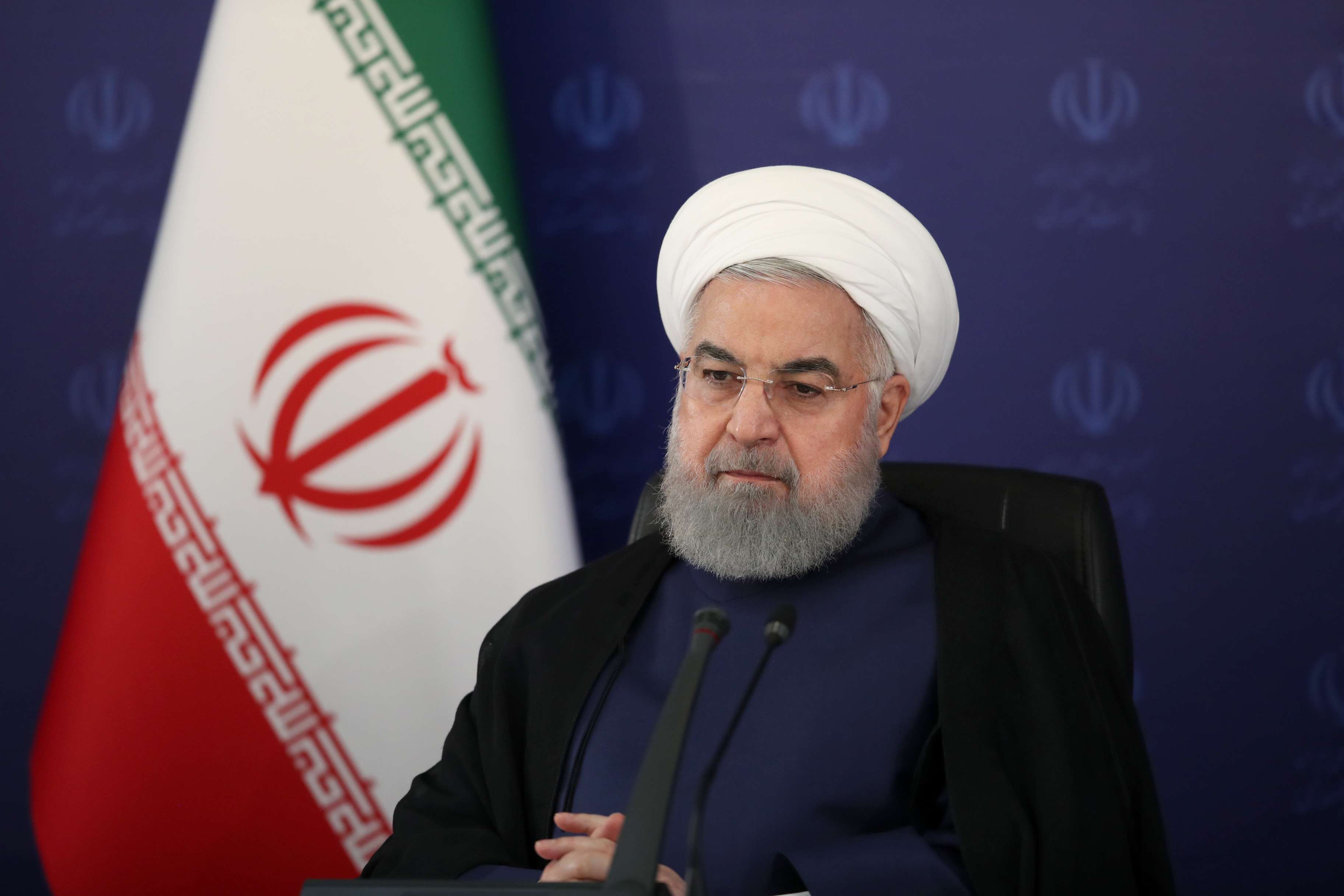 روحاني يقر بأن بلاده تقع اليوم بين فكي العقوبات الاميركية وكوفيد-19