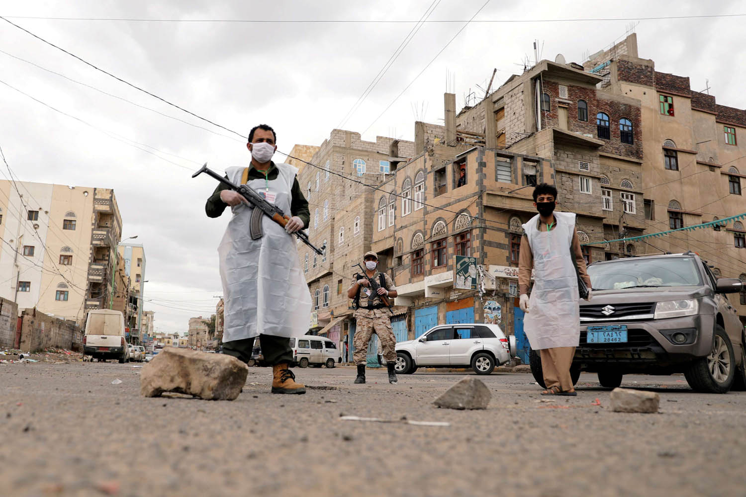 مسلحون حوثيون وسط صنعاء