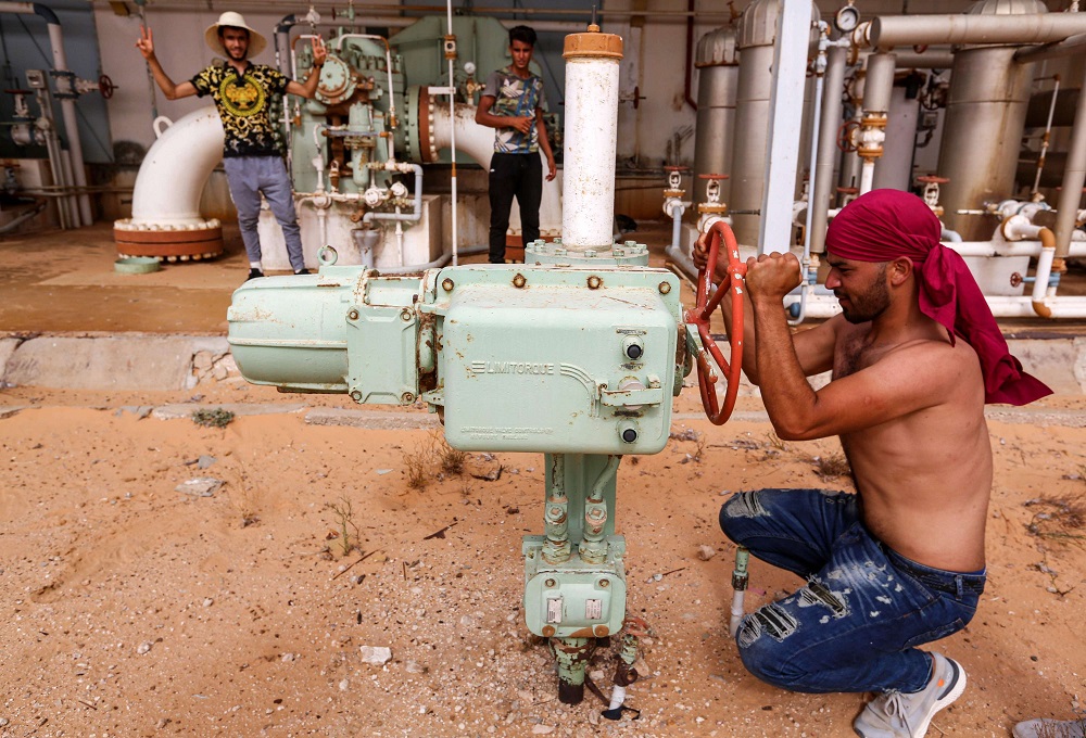 غلق محطة ضخ البترول في محافظة تطاوين من قبل محتجين
