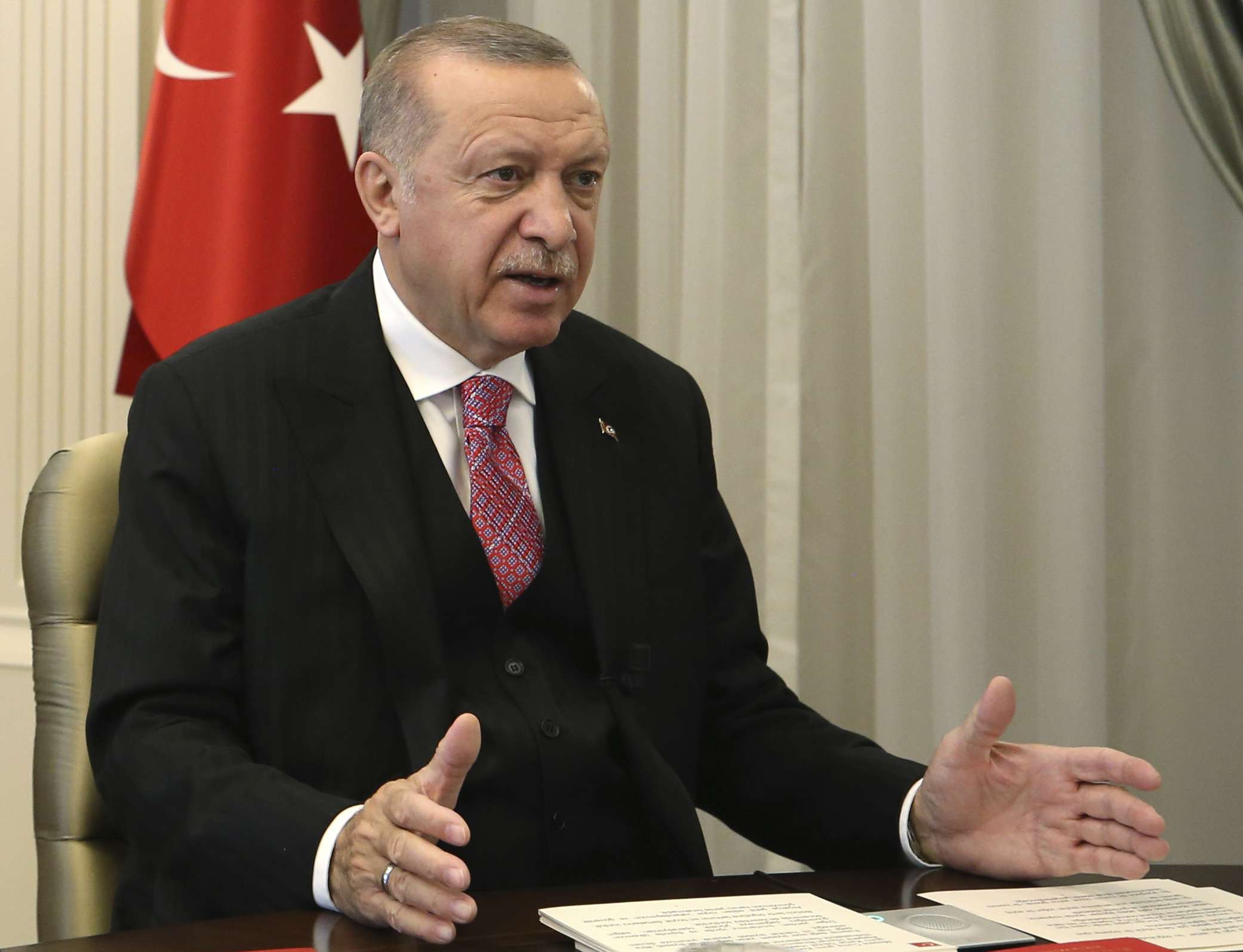 أردوغان يدير أهدافه بالمنطقة باعتماد سياسة لي الذراع وابتزاز العالم بأكثر من ملف