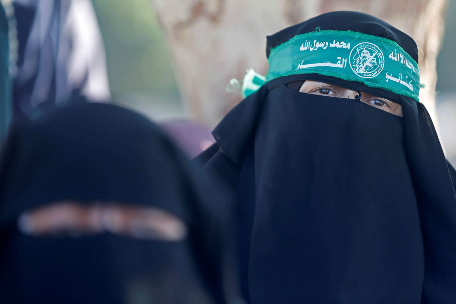 ناشطات من حماس يتظاهرن ضد خطط الضم