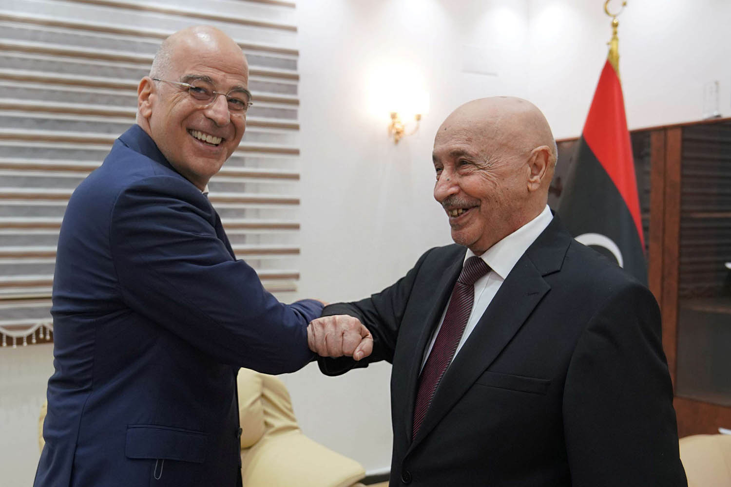 رئيس مجلس النواب الليبي عقيلة صالح يستقبل وزير الخارجية اليوناني نيكوس دندياس في بنغازي