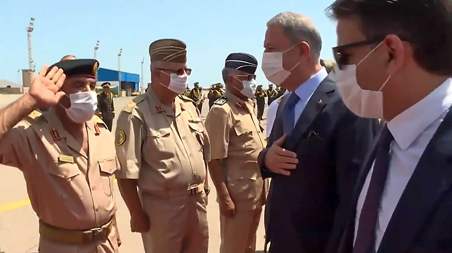 وزير الدفاع خلوصي أكار يصل طرابلس