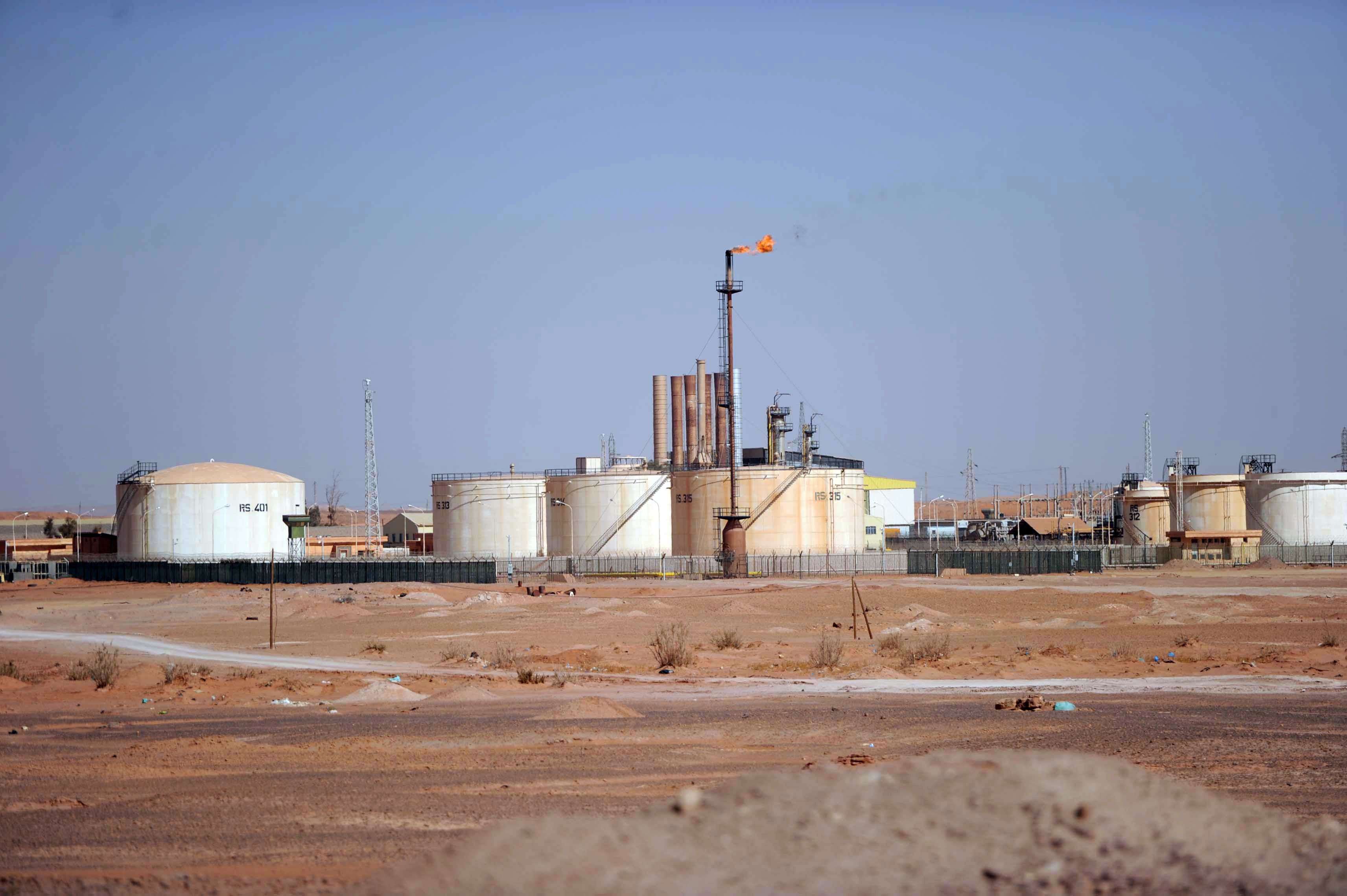 كورونا يربك قطاع النفط الجزائري
