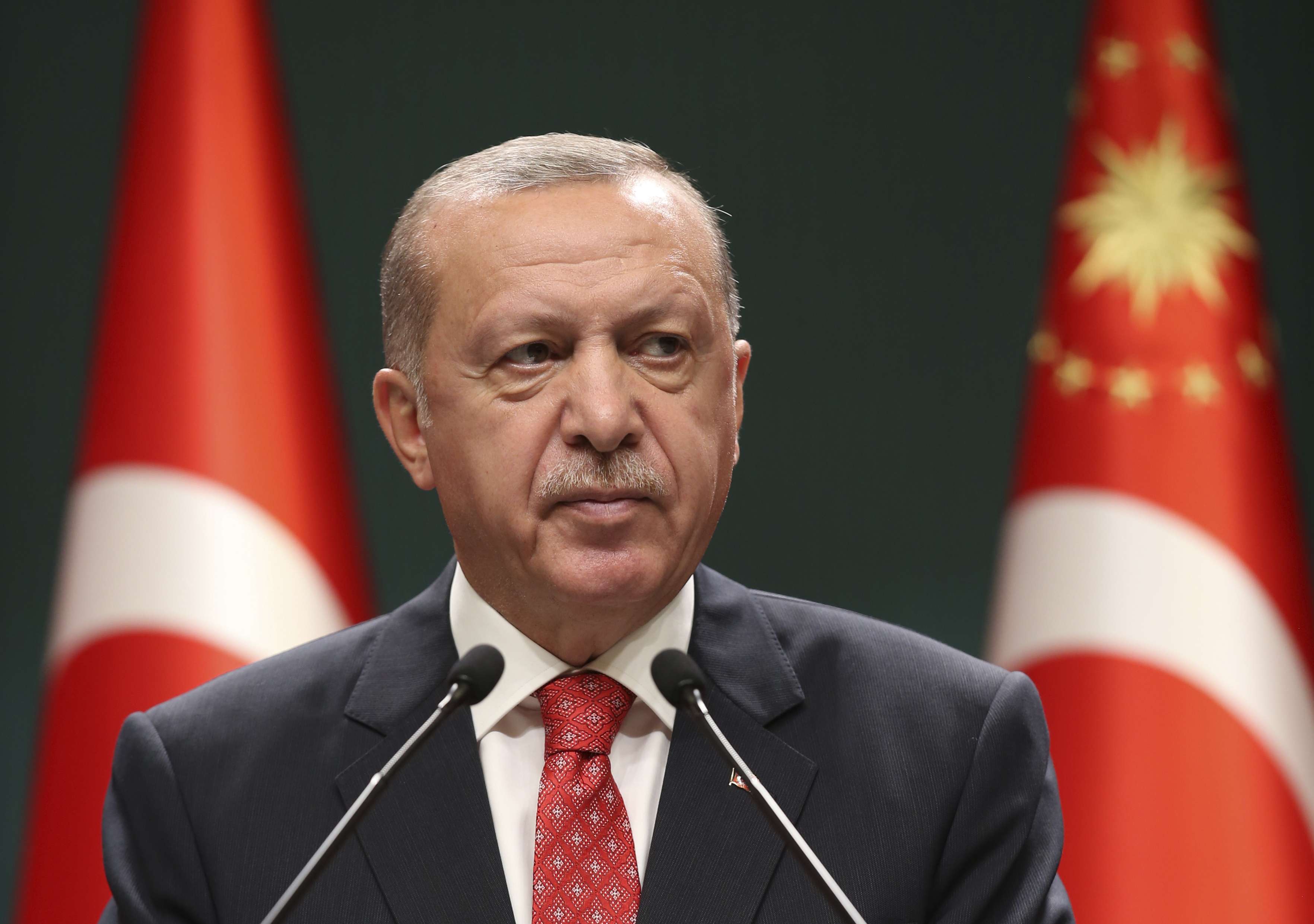 أردوغان مهوس بالهيمنة على المنطقة واستعادة أمجاد العثمانين