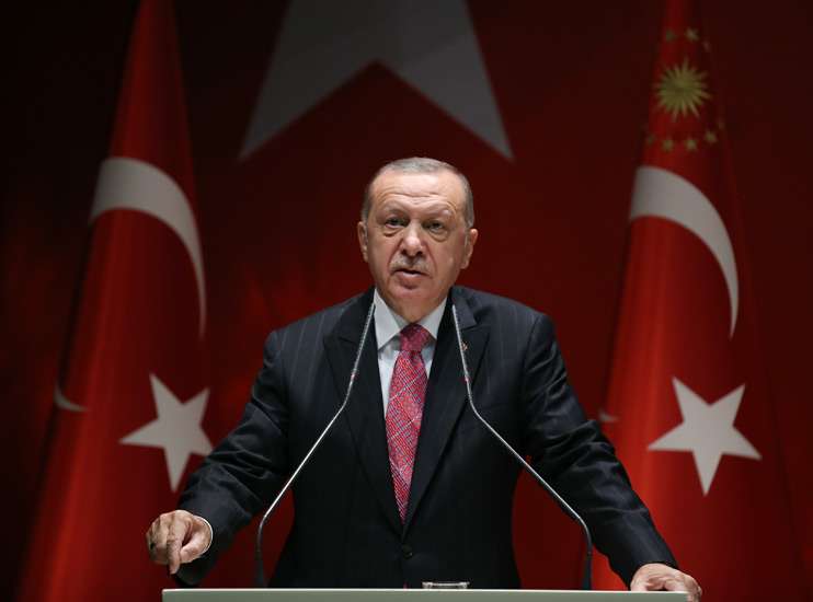 أردوغان يزعم في ظل الهشاشة الاقتصادية أن تركيا تقف على 'أرض صلبة' 