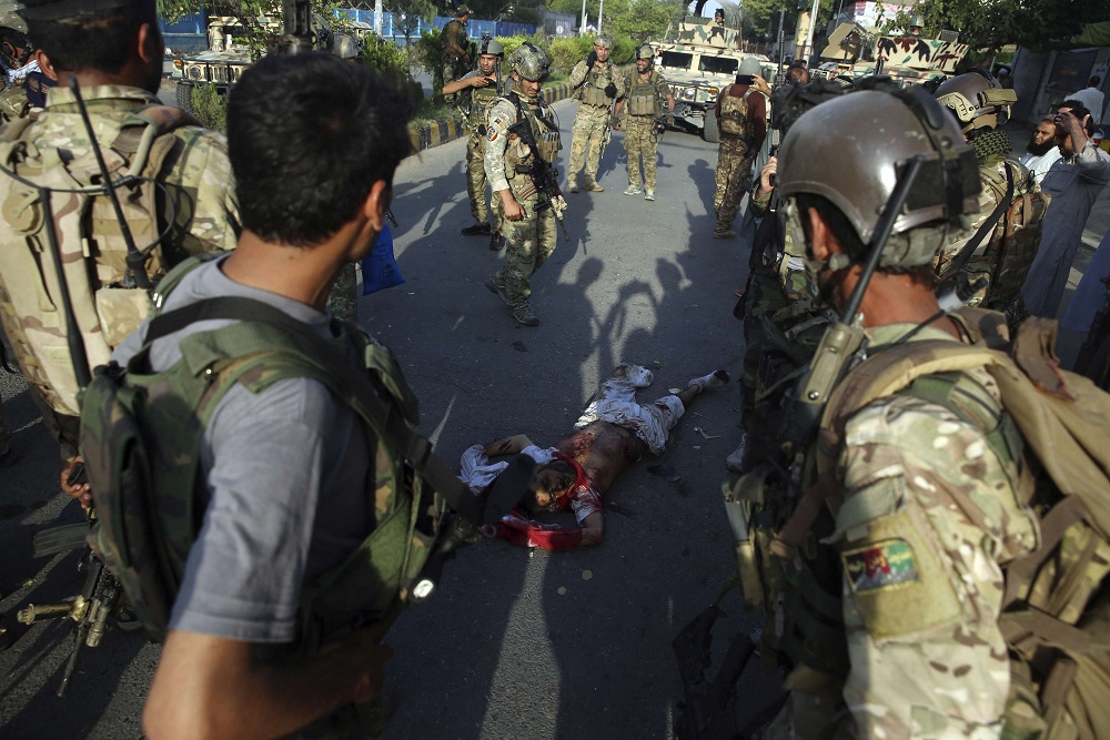 القوات الأفغانية تستنفر على وقع الهجوم الدموي على سجن جلال آباد