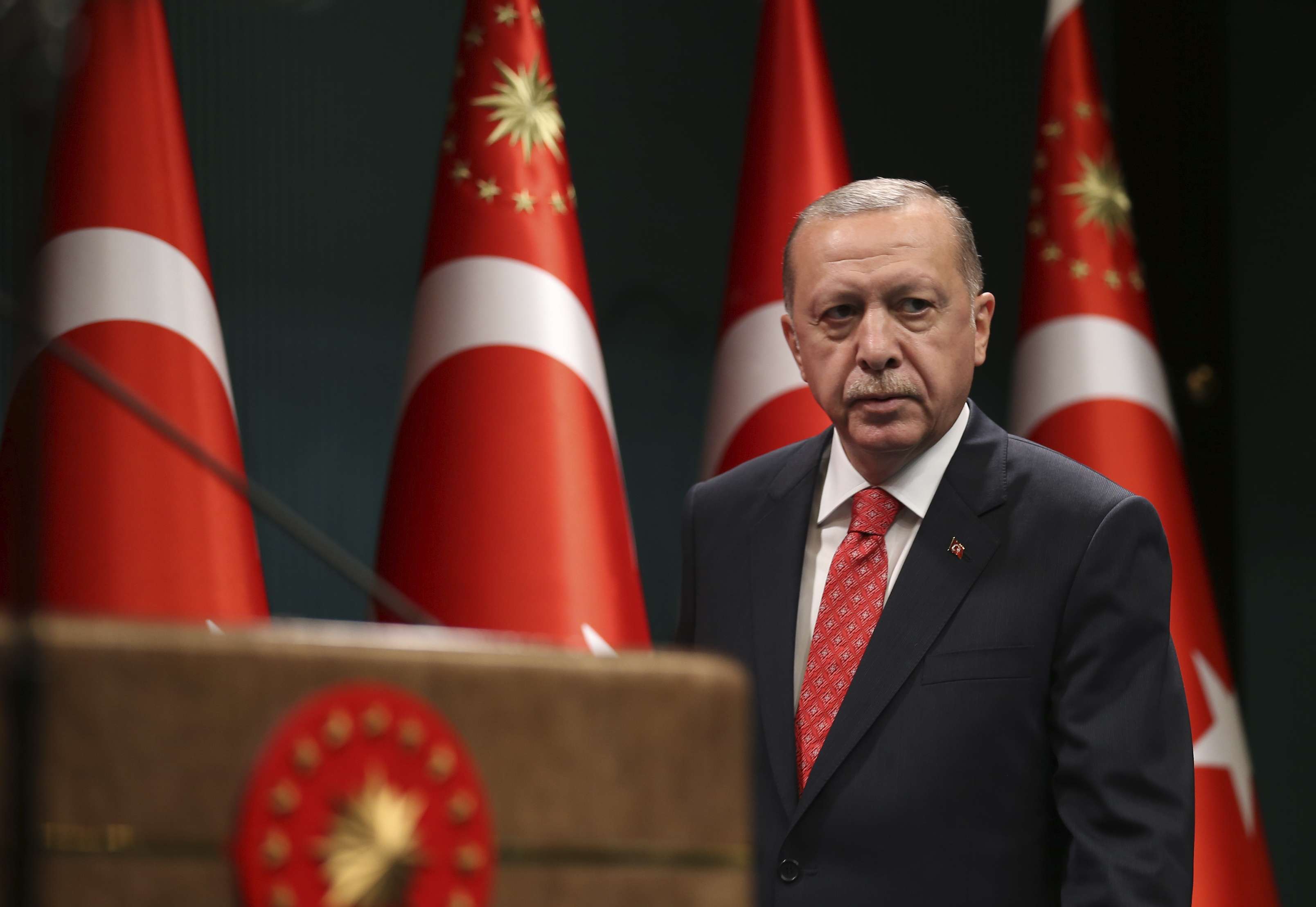 أردوغان ذهب في التصعيد إلى حد الدفع إلى عسكرة شرق المتوسط ثم 'استكان' فجأة
