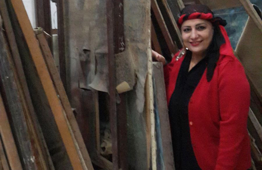 مخلصة لوطنها