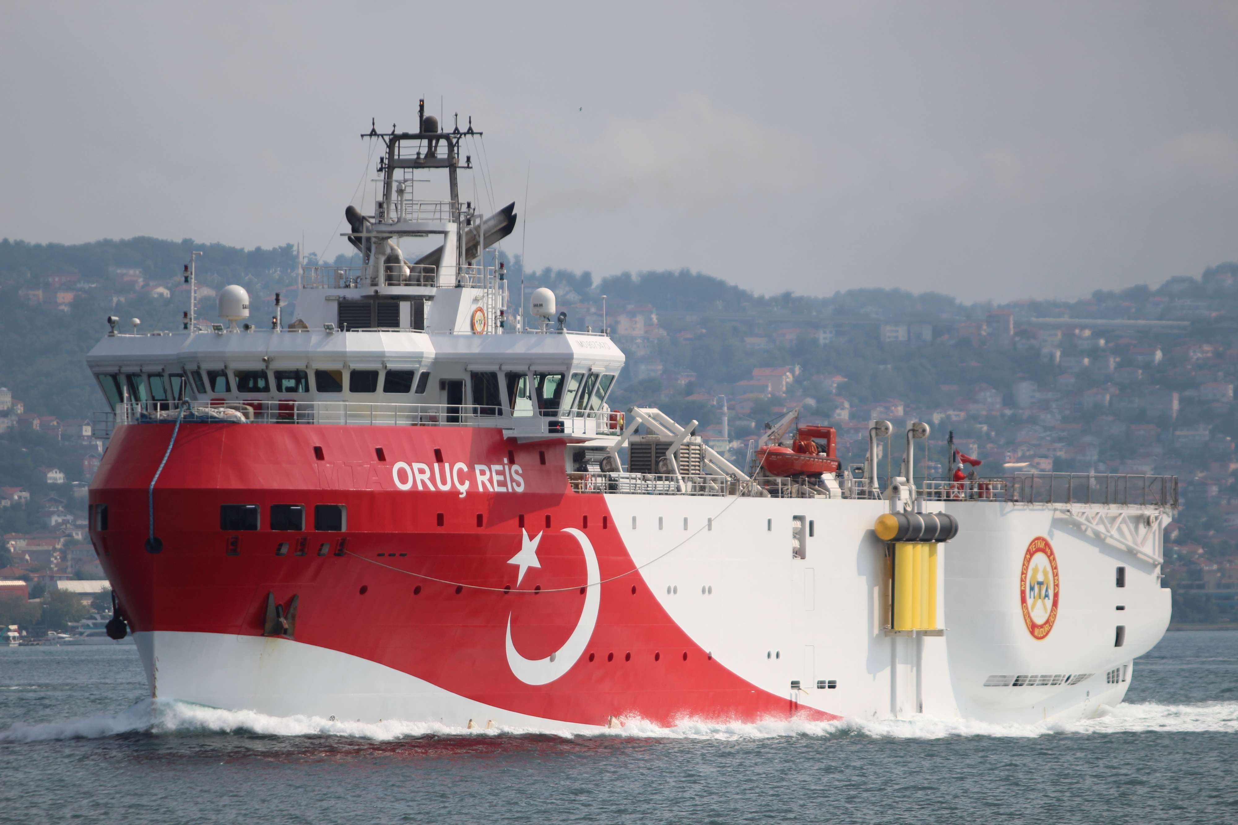 سفينة التنقيب أوروتش رئيس تعود إلى السواحل التركية