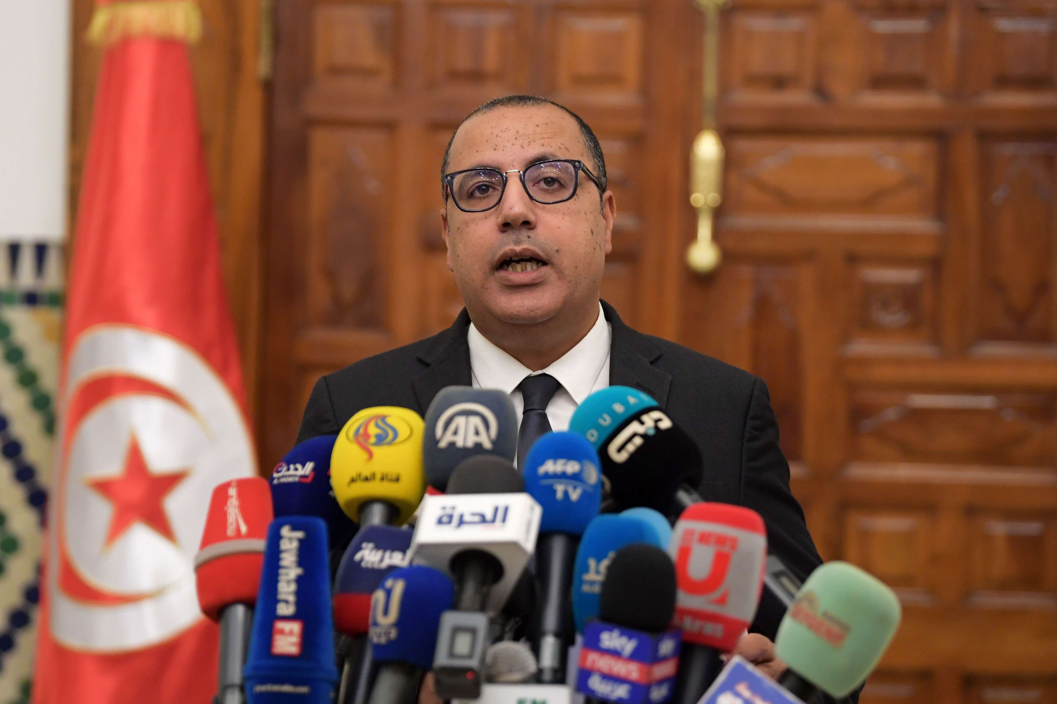 المشيشي أمام مهمة معقدة لإخراج تونس من الأزمة الاقتصادية