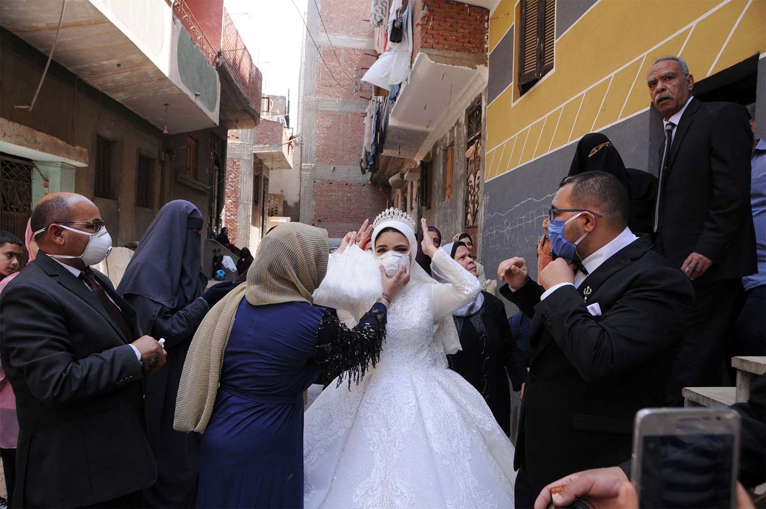 A maximum of 300 invitees in open-air wedding ceremonies