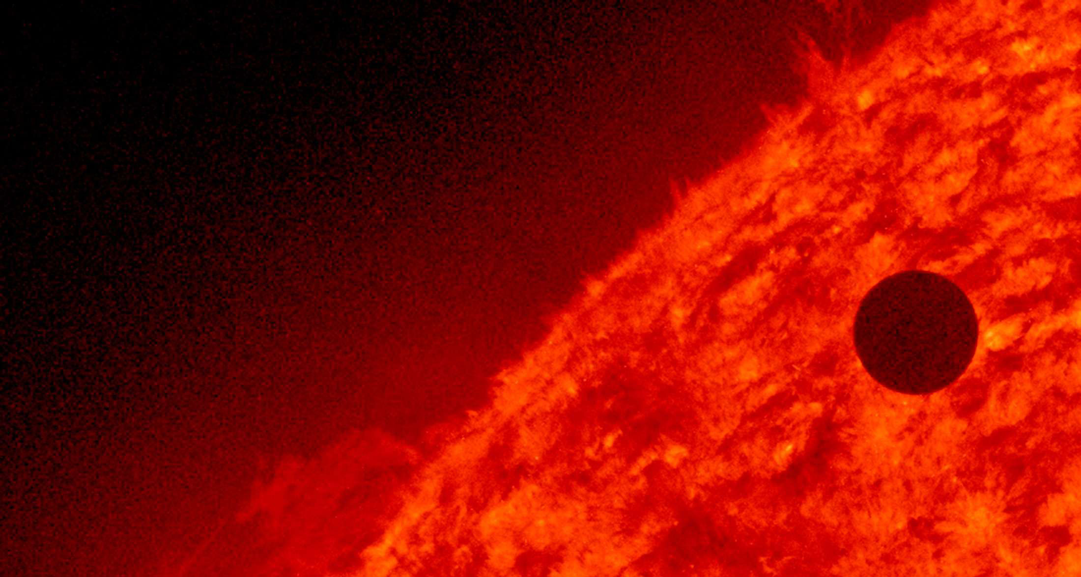 الزهرة الكوكب الثاني من الشمس وحرارته 471 درجة مئوية