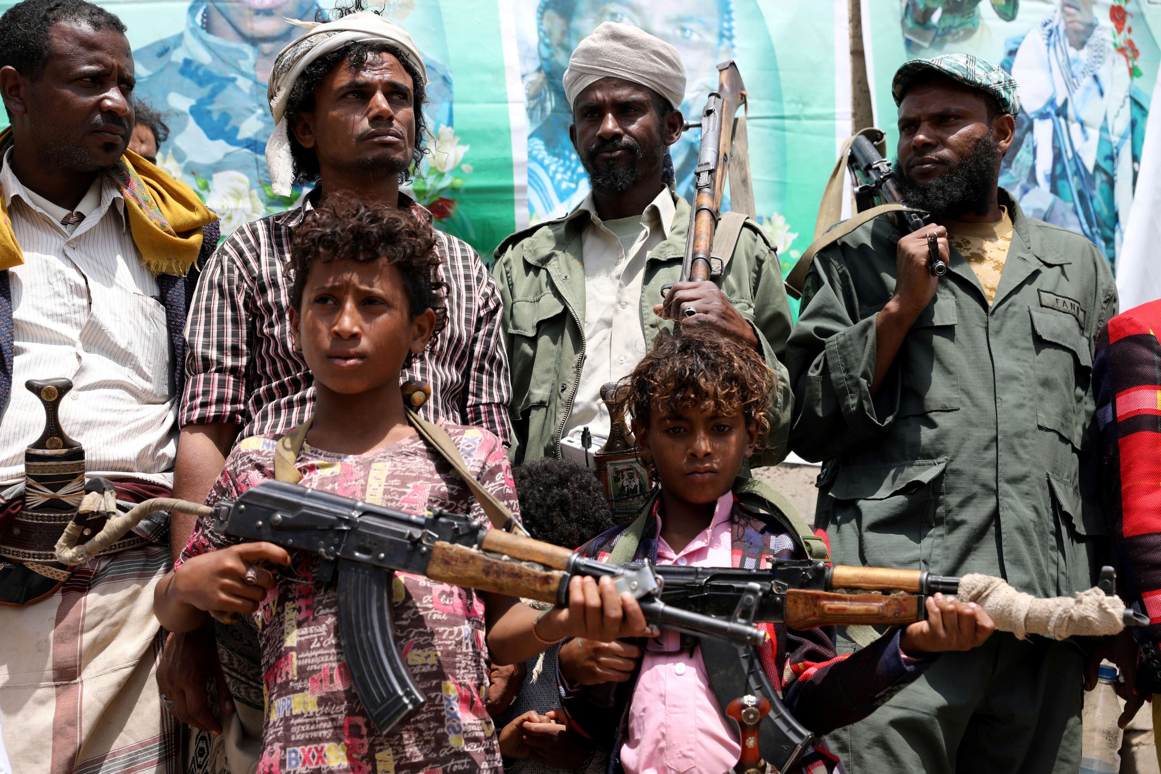 الحوثيون يبدون استخفافا واستهانة كبيرين بمصير أجيال صاعدة
