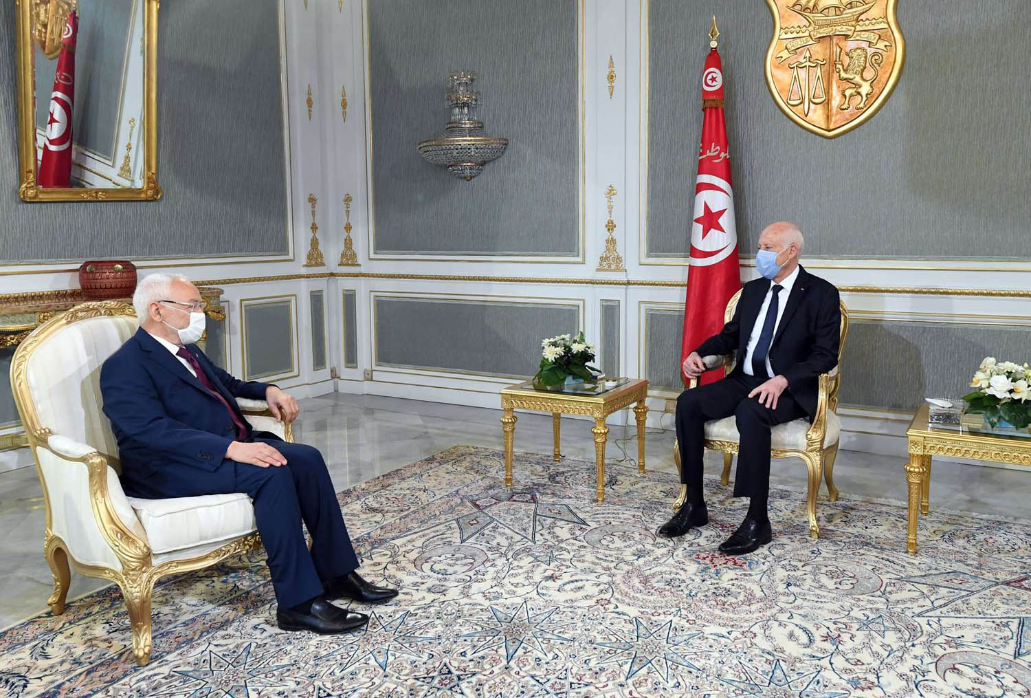 الرئيس التونسي قيس سعيد يستقبل رئيس حركة النهضة راشد الغنوشي