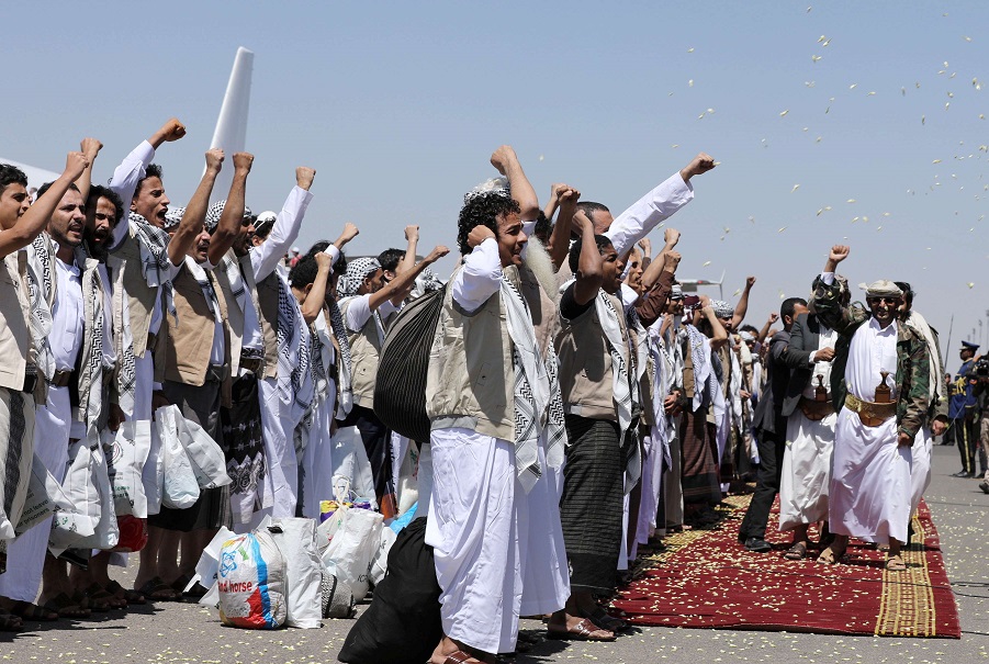 الأسرى من الحوثيين يصلون الى صنعاء
