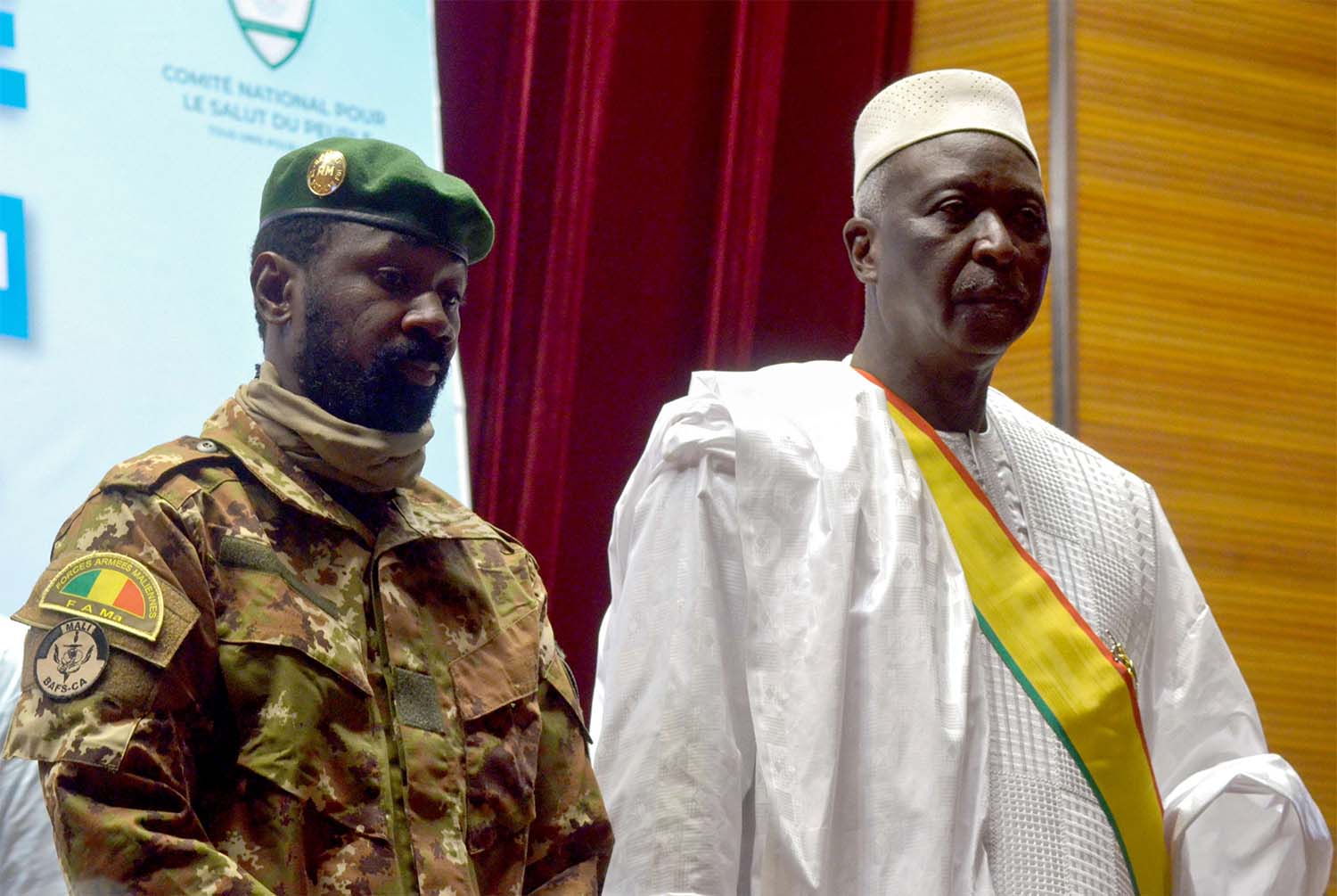 Goita (L) is Mali's vice president in charge of security and defence issues