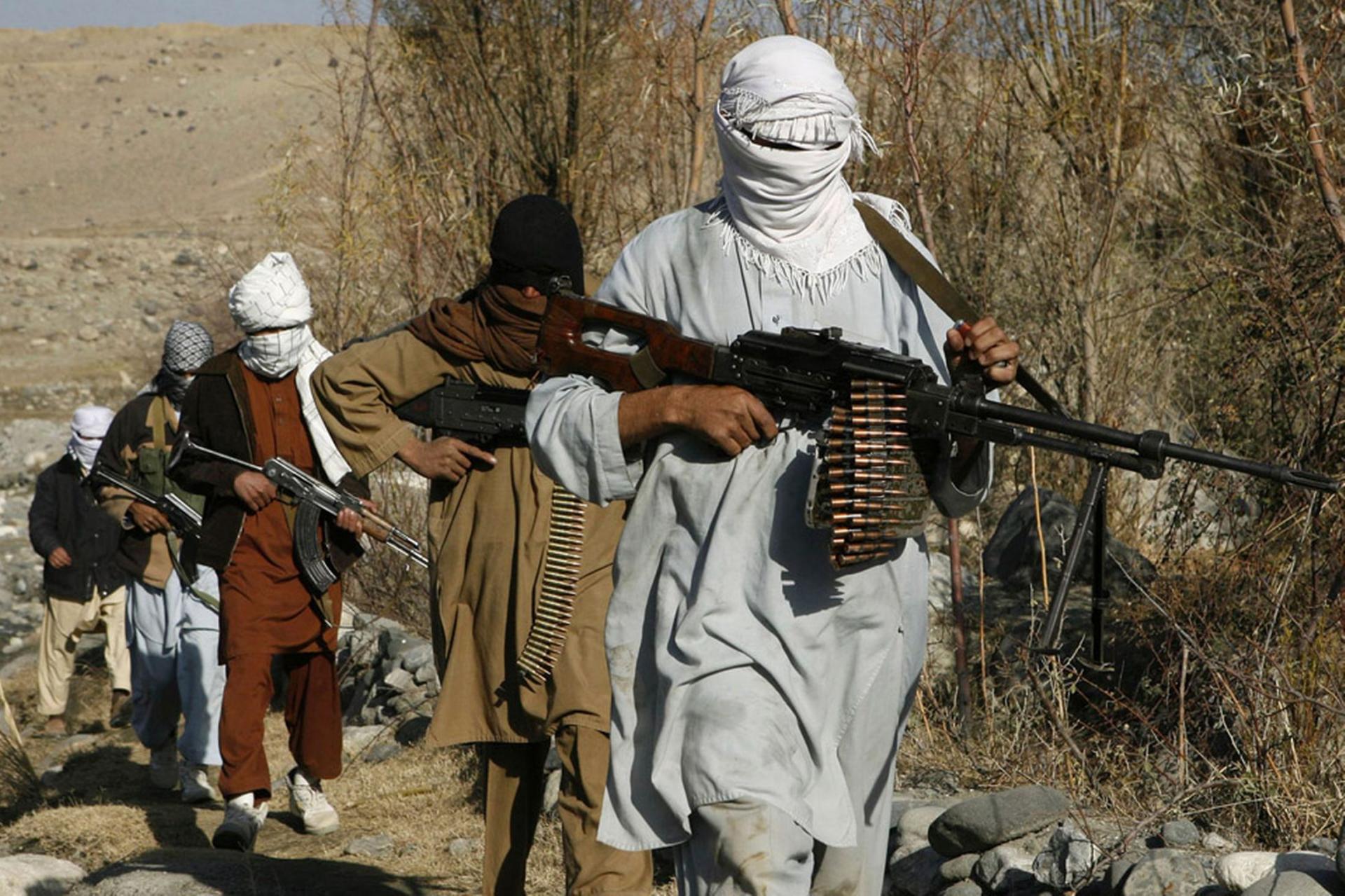 طالبان لا تزال تشن هجمات في افغانستان رغم جهود السلام