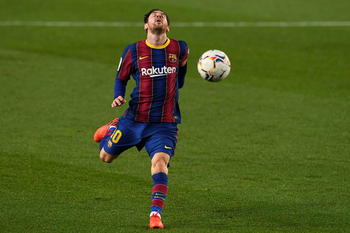 برشلونة يضع بصمته بتسجيله ثنائية