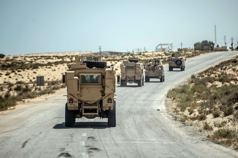 القوات المصرية تنفذ حملة عسكرية وأمنية منذ 2013 لتطهير شمال سيناء من الإرهاب